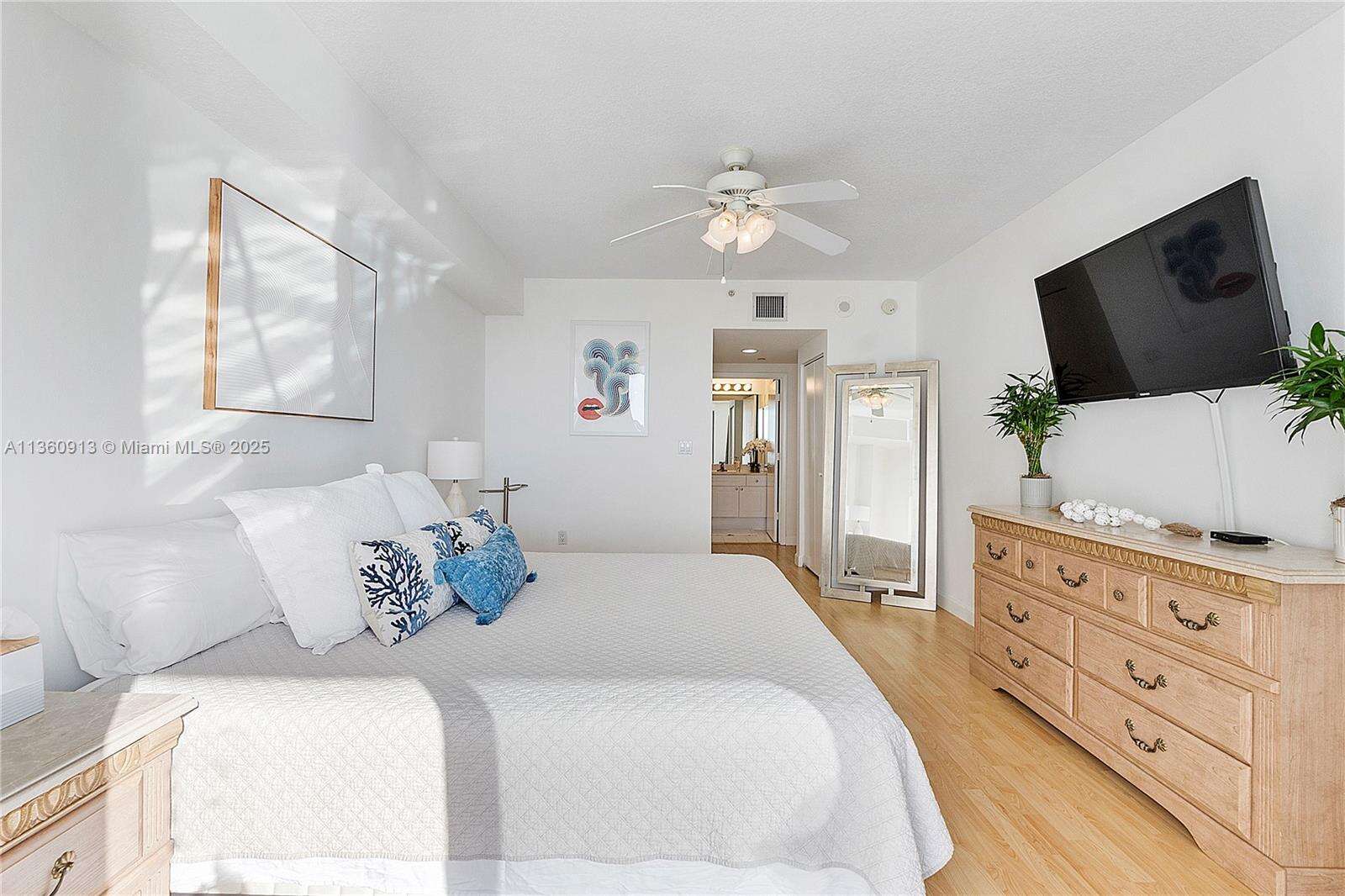 Golden Bay Club at 17050 Bay Rd, Sunny Isles Beach, FL 33160 - For Rent photo 15