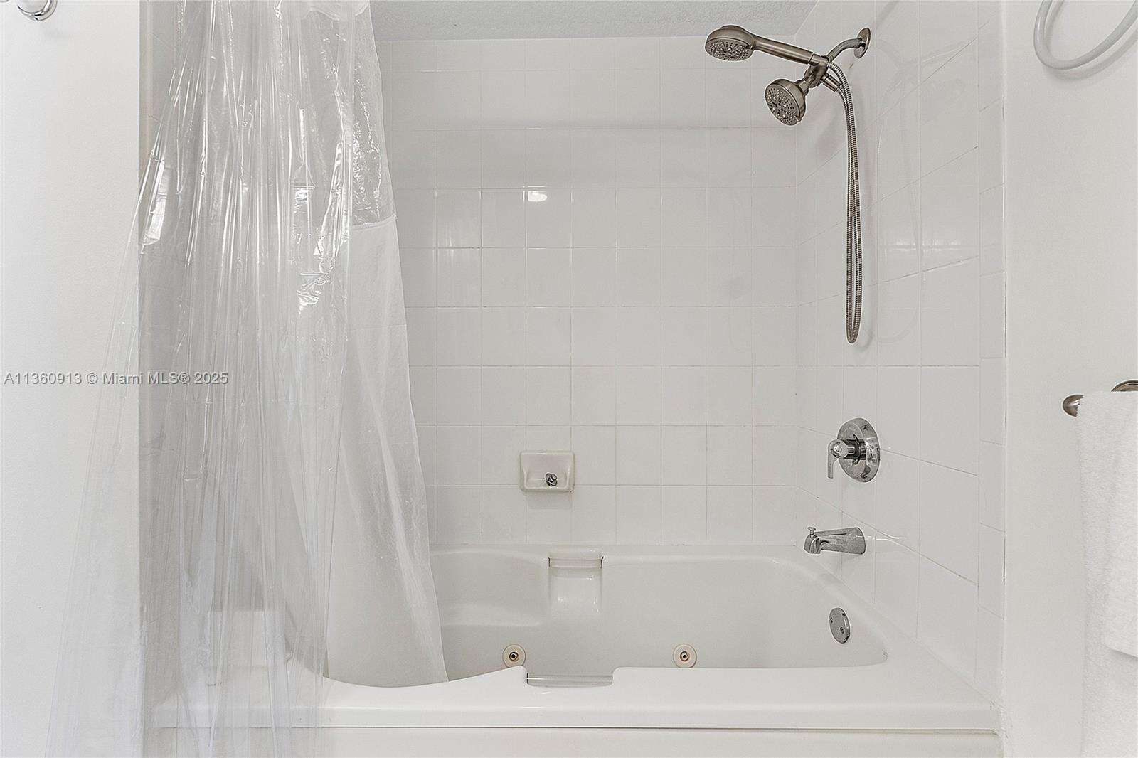Golden Bay Club at 17050 Bay Rd, Sunny Isles Beach, FL 33160 - For Rent photo 18