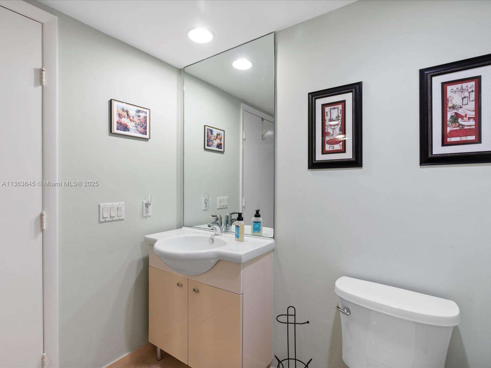The Beach Club Two at 1830 Ocean Dr, Hallandale Beach, FL 33009 - For Rent photo 22