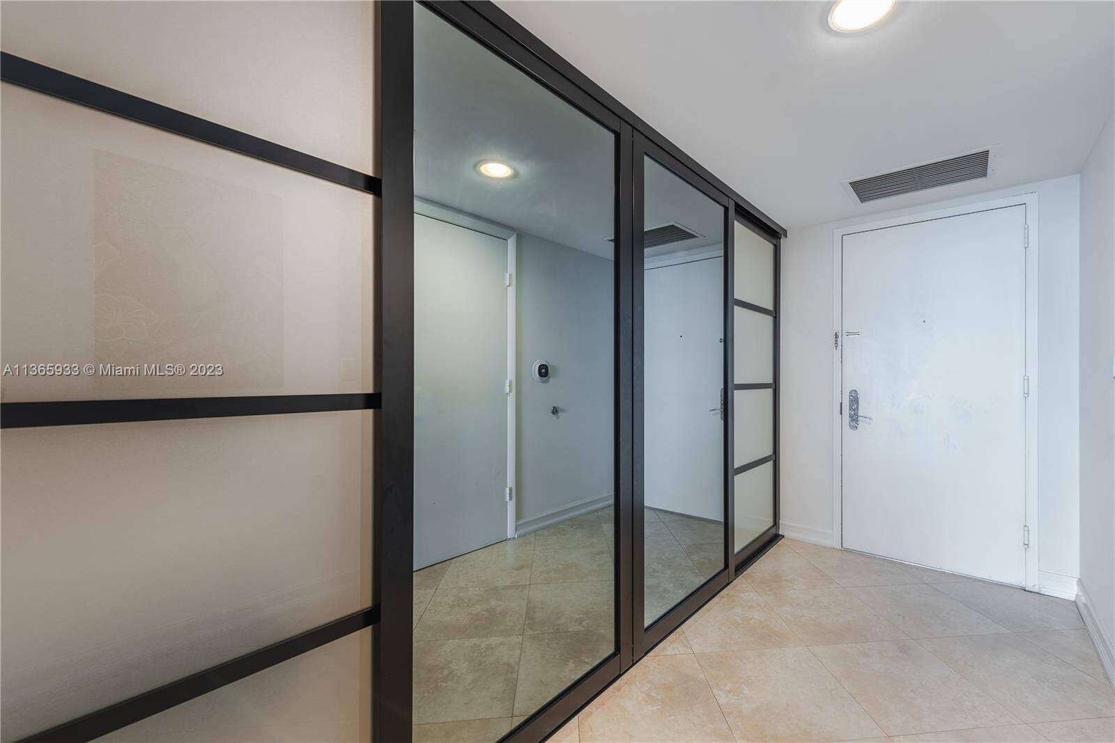 The Beach Club Two at 1830 Ocean Dr, Hallandale Beach, FL 33009 - For Rent photo 18