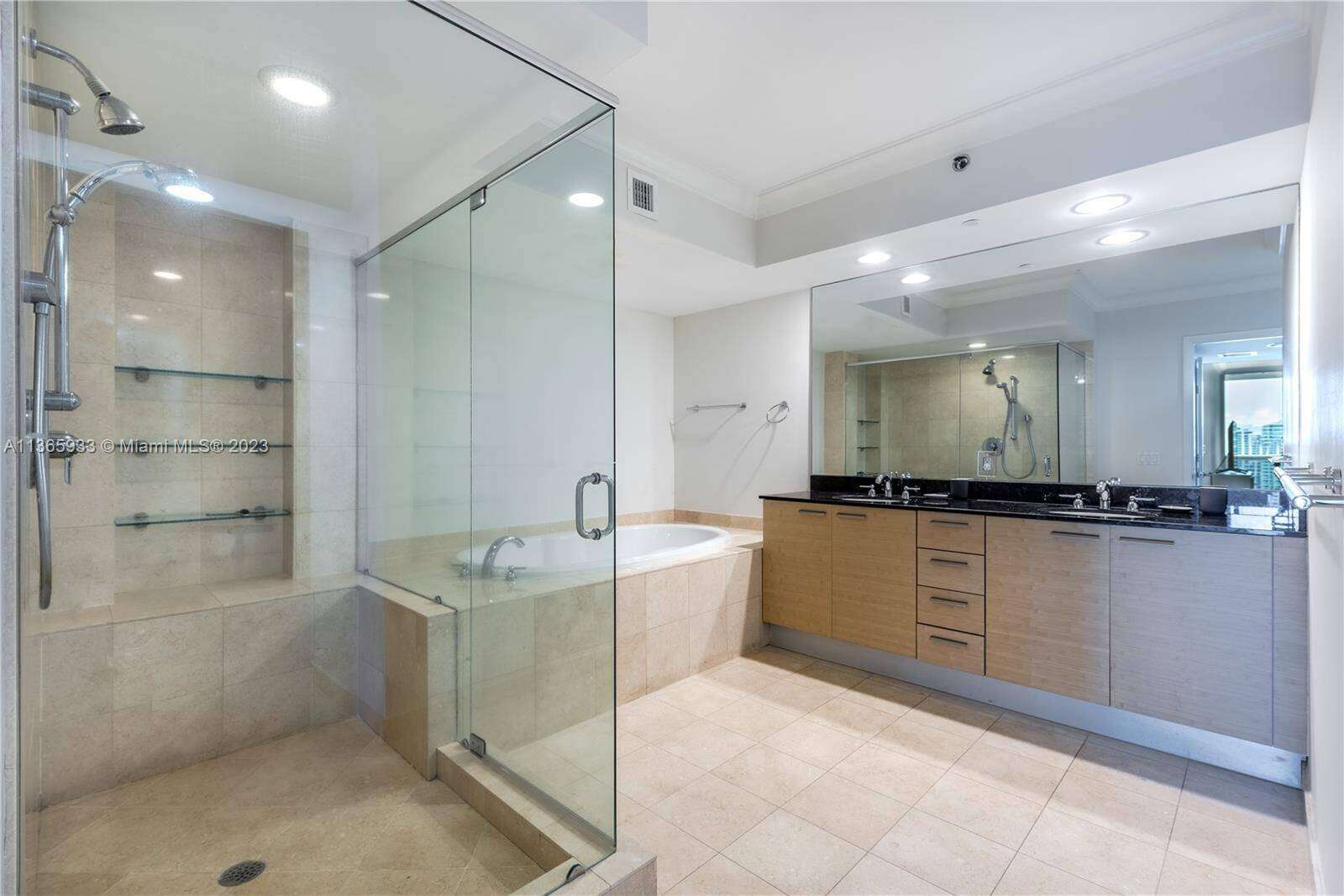 The Beach Club Two at 1830 Ocean Dr, Hallandale Beach, FL 33009 - For Rent photo 41
