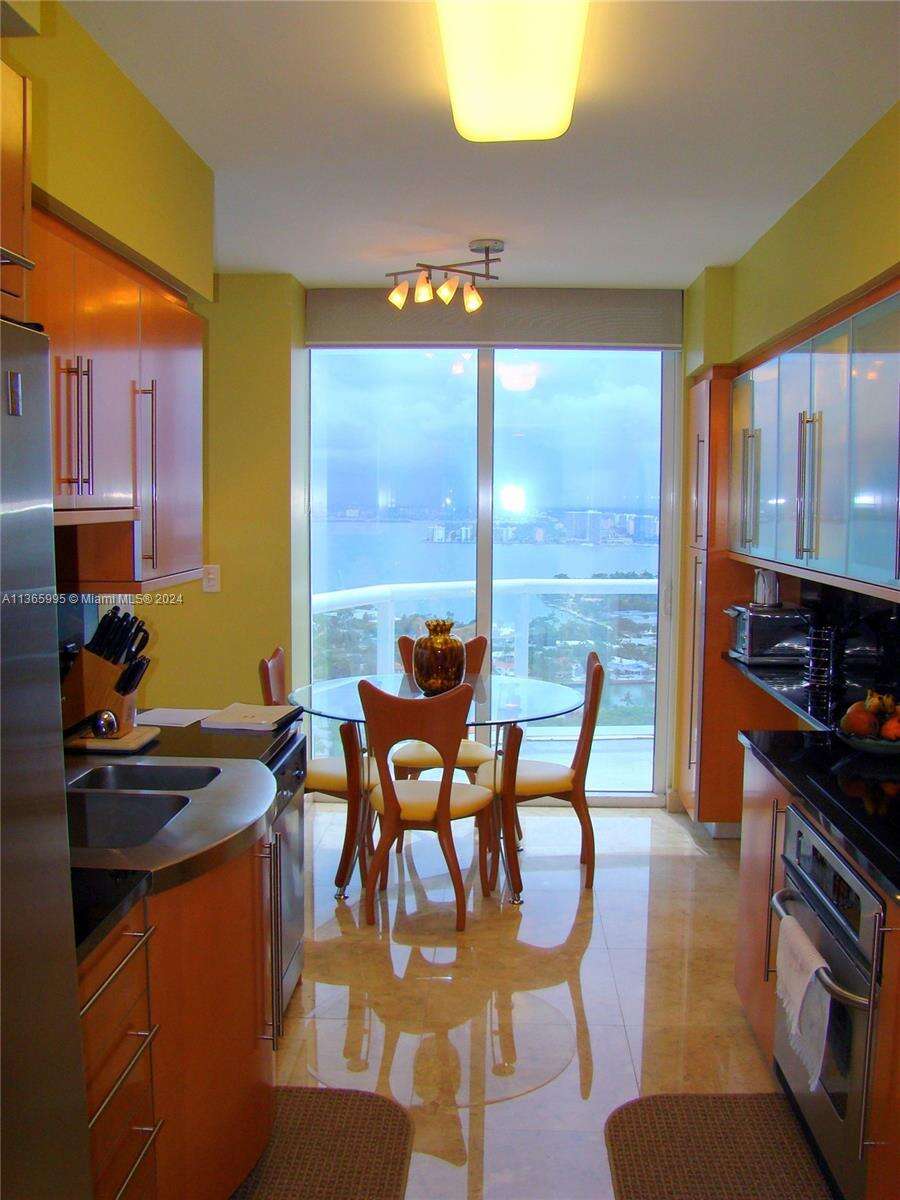 Akoya at 6365 Collins Ave, Miami Beach, FL 33141 - For Rent photo 6
