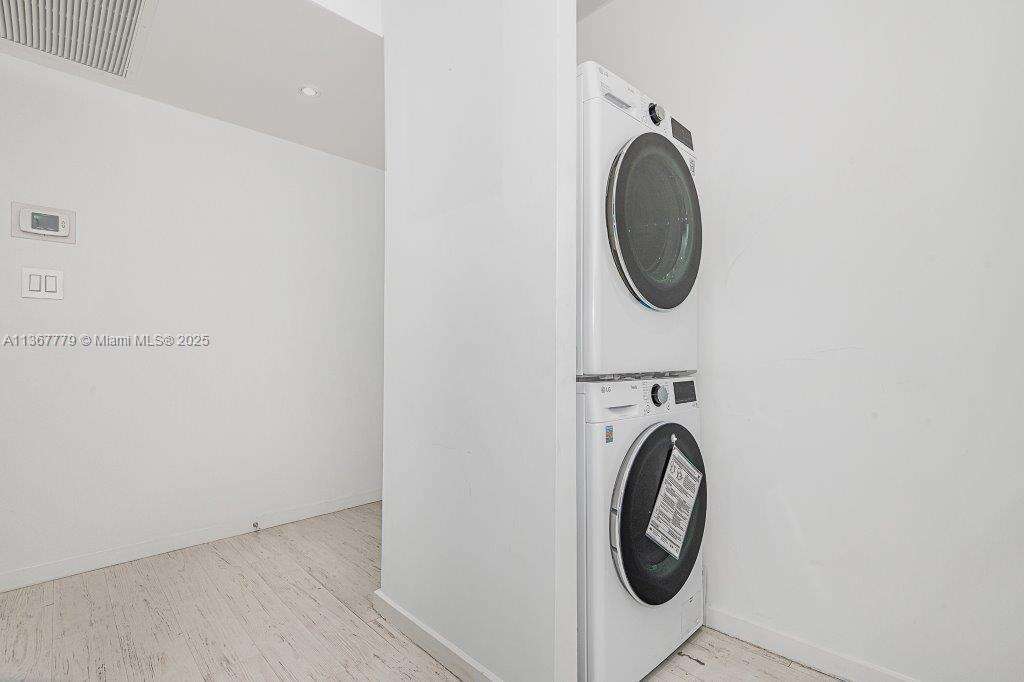 Roney Palace at 2301 Collins Ave, Miami Beach, FL 33139 - For Rent photo 17