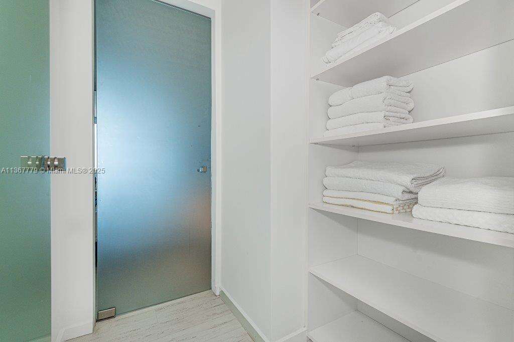 Roney Palace at 2301 Collins Ave, Miami Beach, FL 33139 - For Rent photo 20