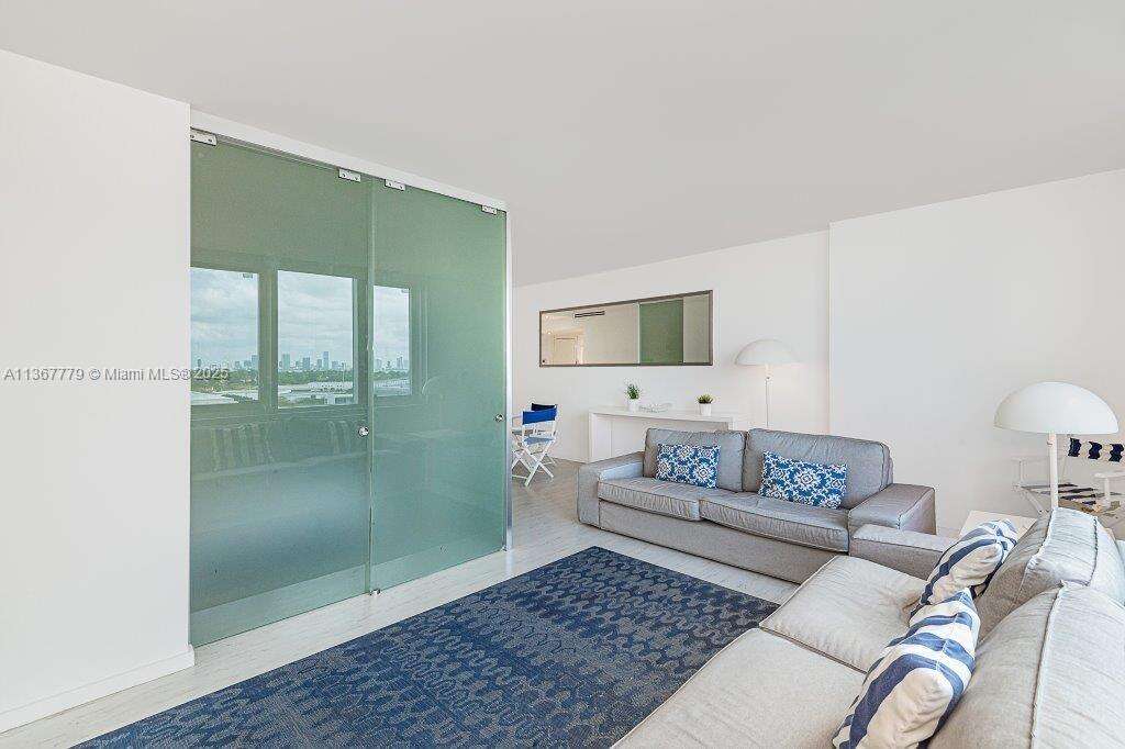 Roney Palace at 2301 Collins Ave, Miami Beach, FL 33139 - For Rent photo 7