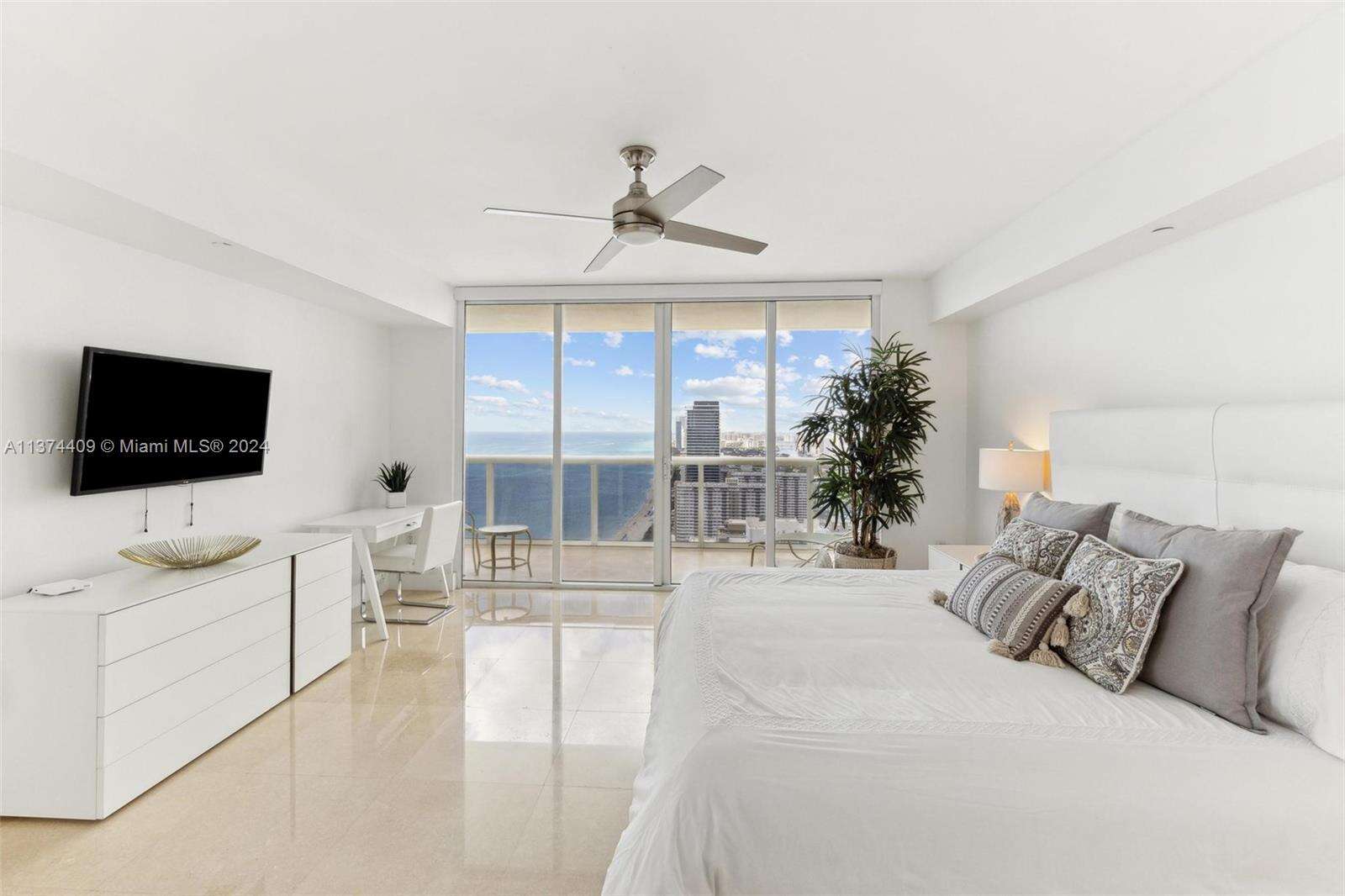 The Beach Club Two at 1830 Ocean Dr, Hallandale Beach, FL 33009 - For Rent photo 13