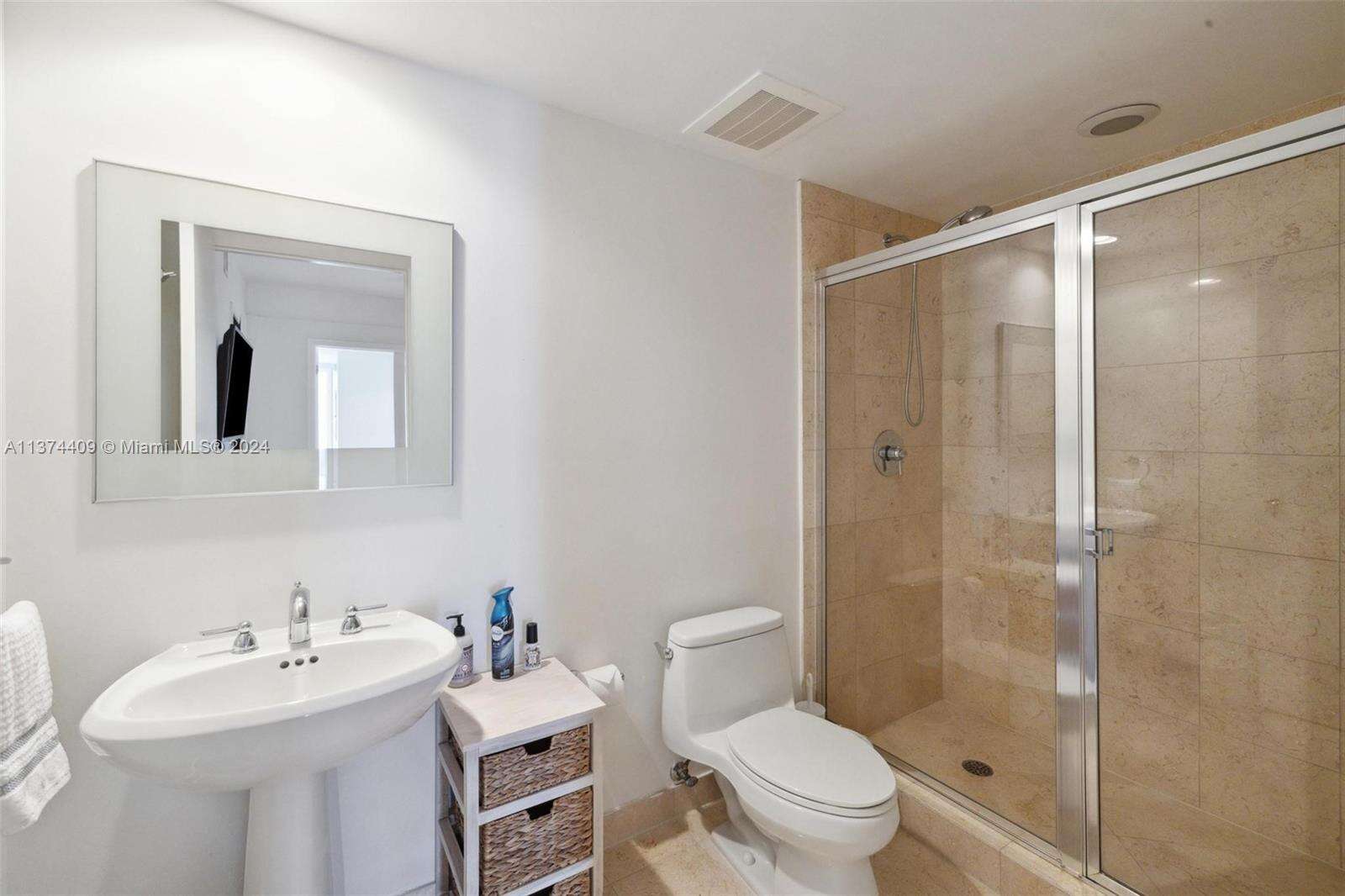 The Beach Club Two at 1830 Ocean Dr, Hallandale Beach, FL 33009 - For Rent photo 22
