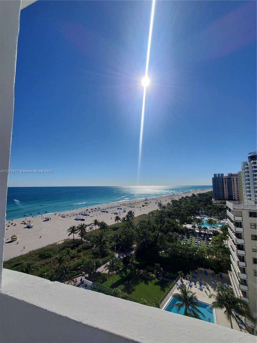 Decoplage at 100 Lincoln Rd, Miami Beach, FL 33139 - For Rent photo 1