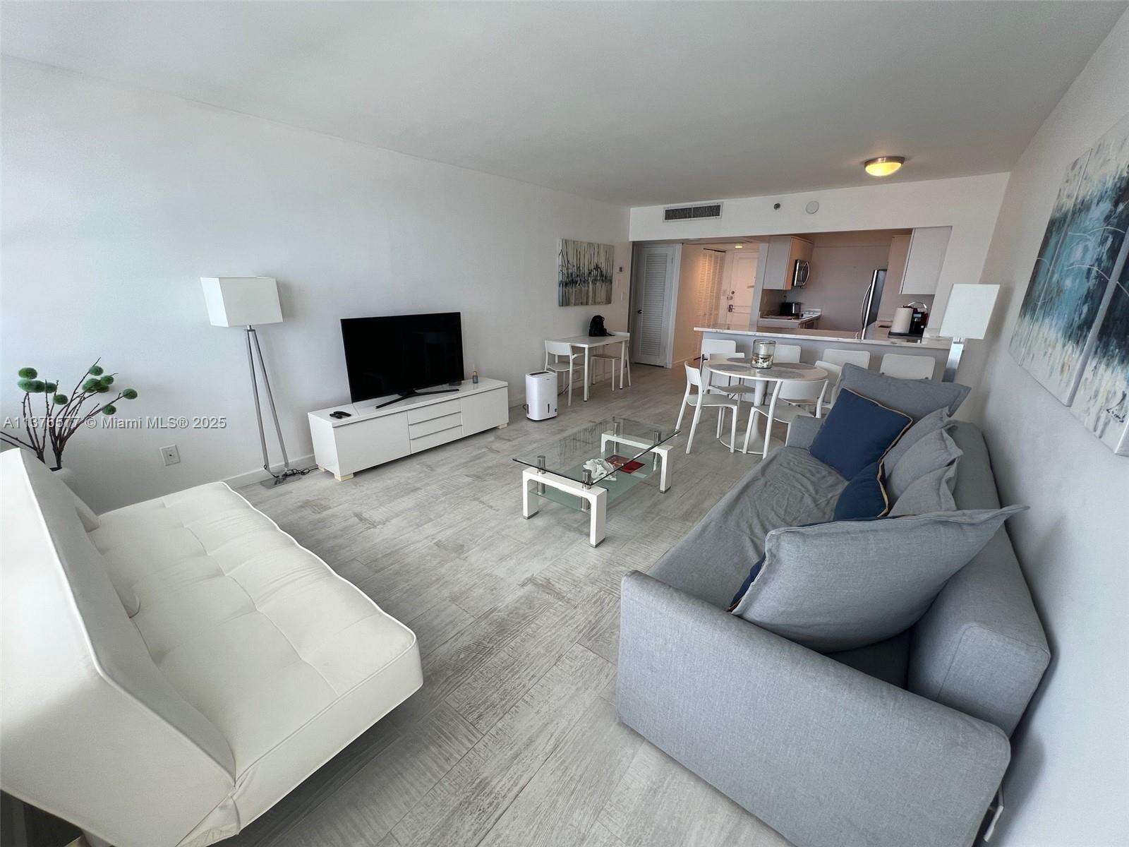 Decoplage at 100 Lincoln Rd, Miami Beach, FL 33139 - For Rent photo 13