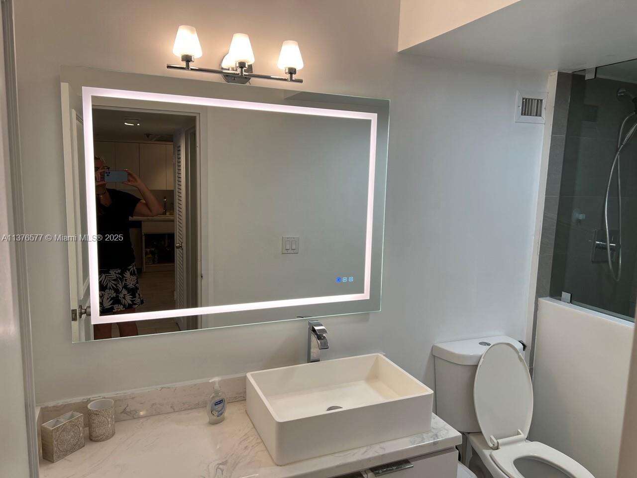 Decoplage at 100 Lincoln Rd, Miami Beach, FL 33139 - For Rent photo 24