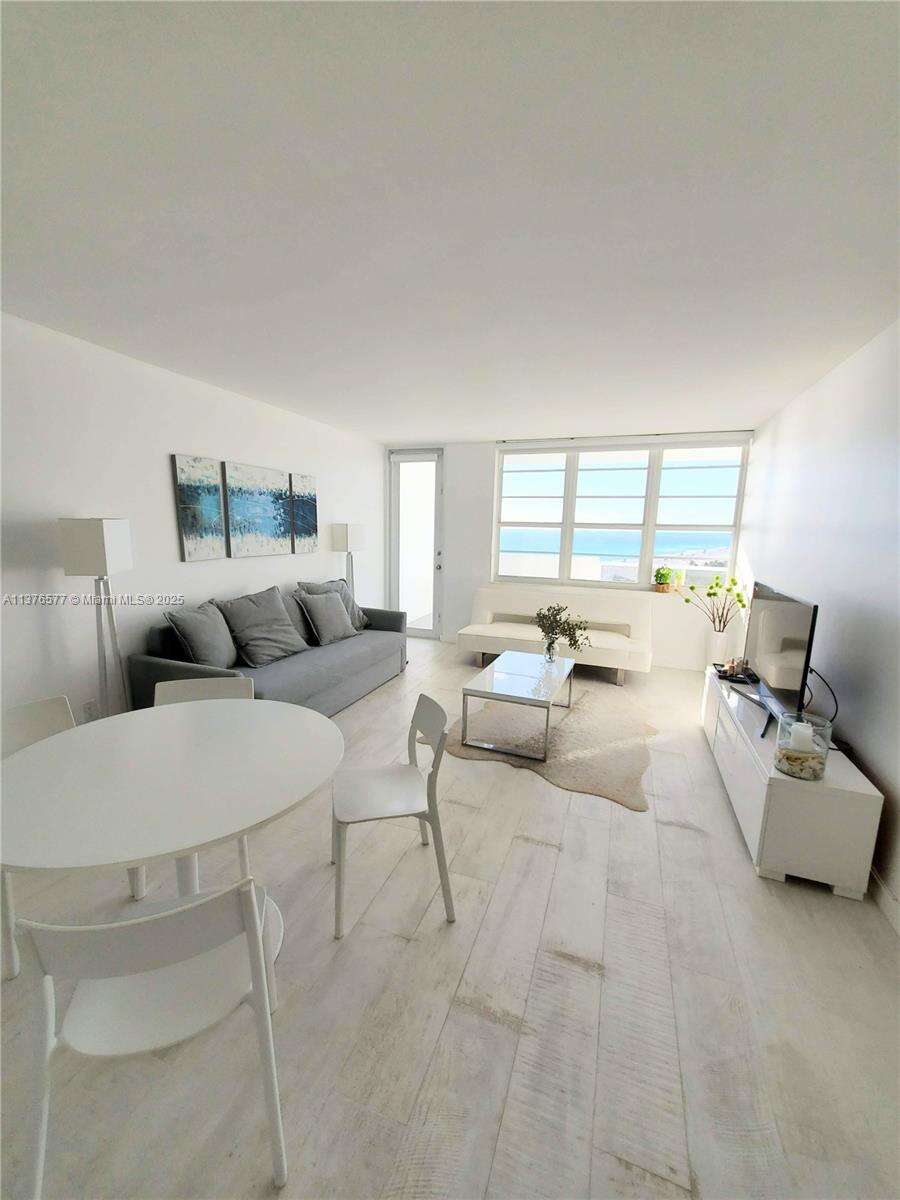 Decoplage at 100 Lincoln Rd, Miami Beach, FL 33139 - For Rent photo 9