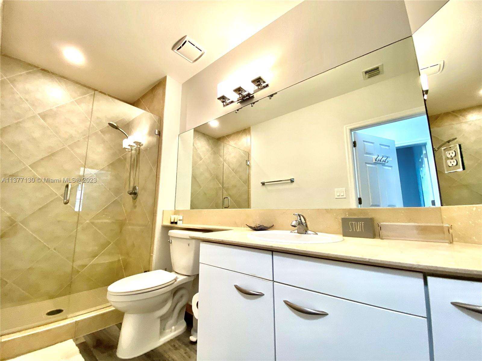 2080 Ocean Dr, Hallandale Beach, FL 33009 - For Rent photo 19