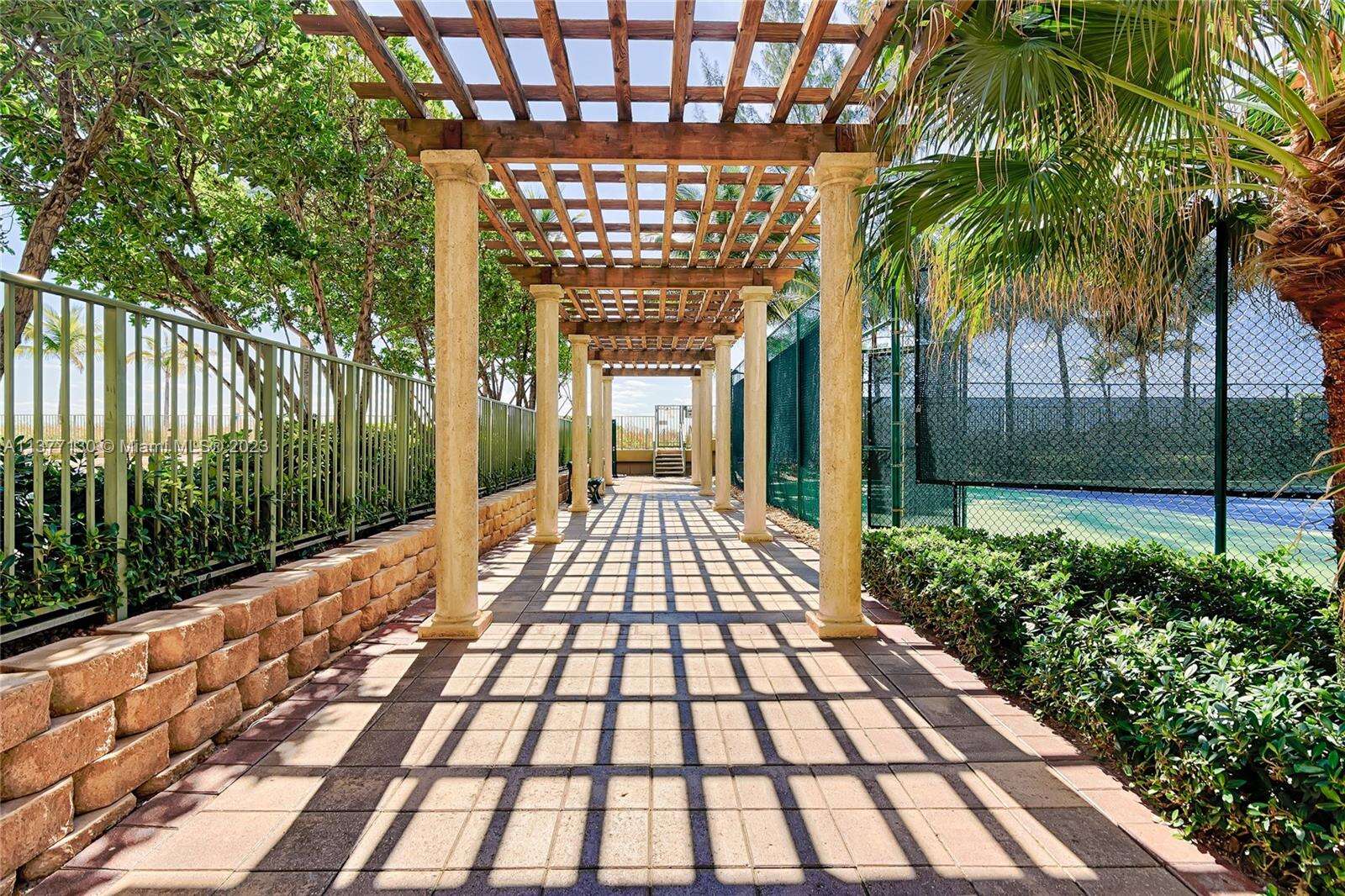 2080 Ocean Dr, Hallandale Beach, FL 33009 - For Rent photo 24