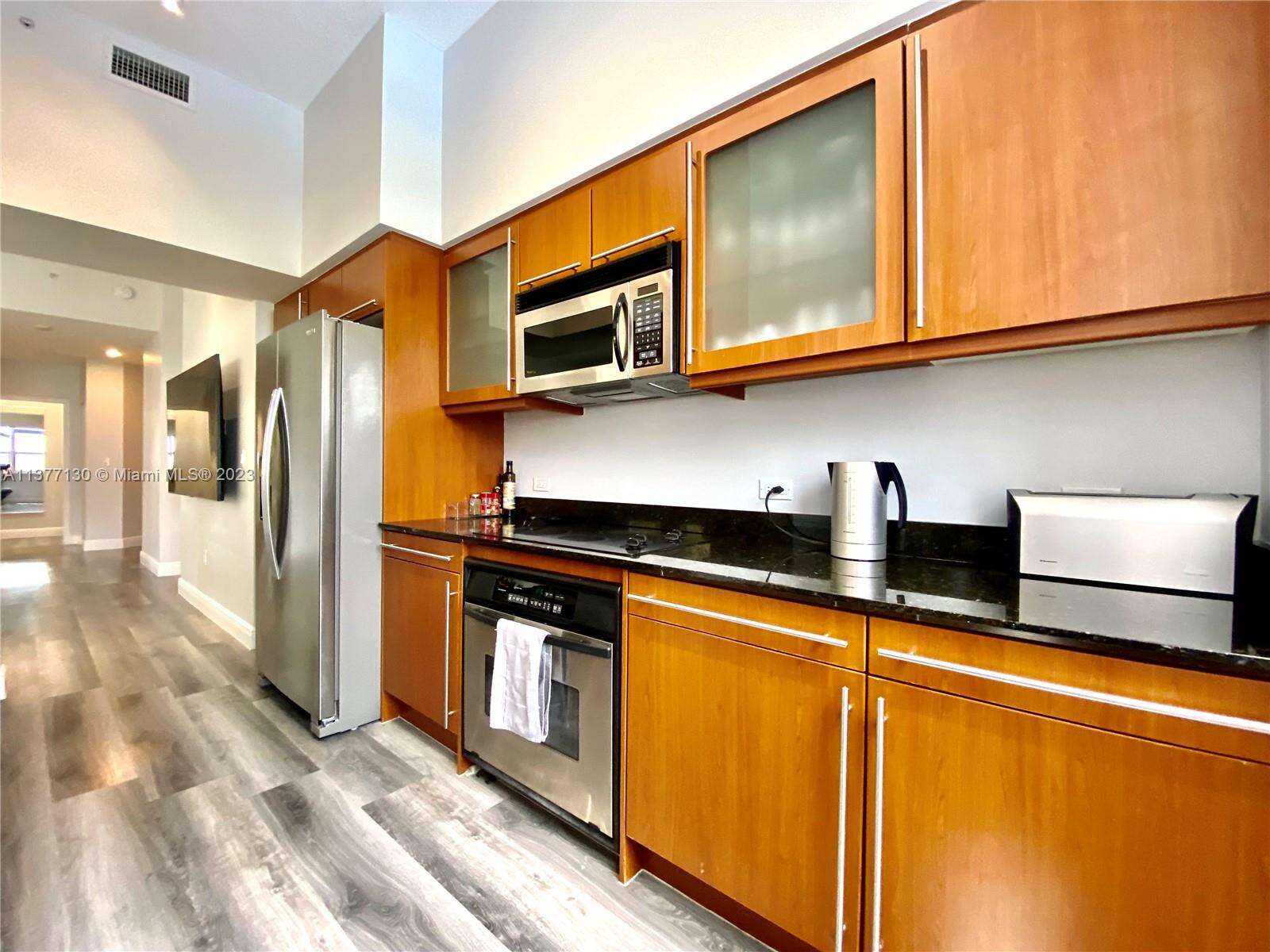 2080 Ocean Dr, Hallandale Beach, FL 33009 - For Rent photo 8