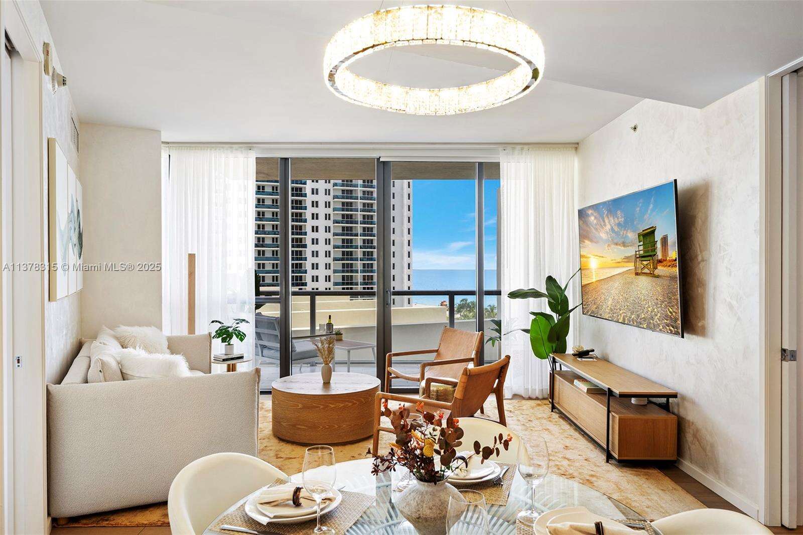 W South Beach at 2201 Collins Ave, Miami Beach, FL 33139 - For Rent photo 2