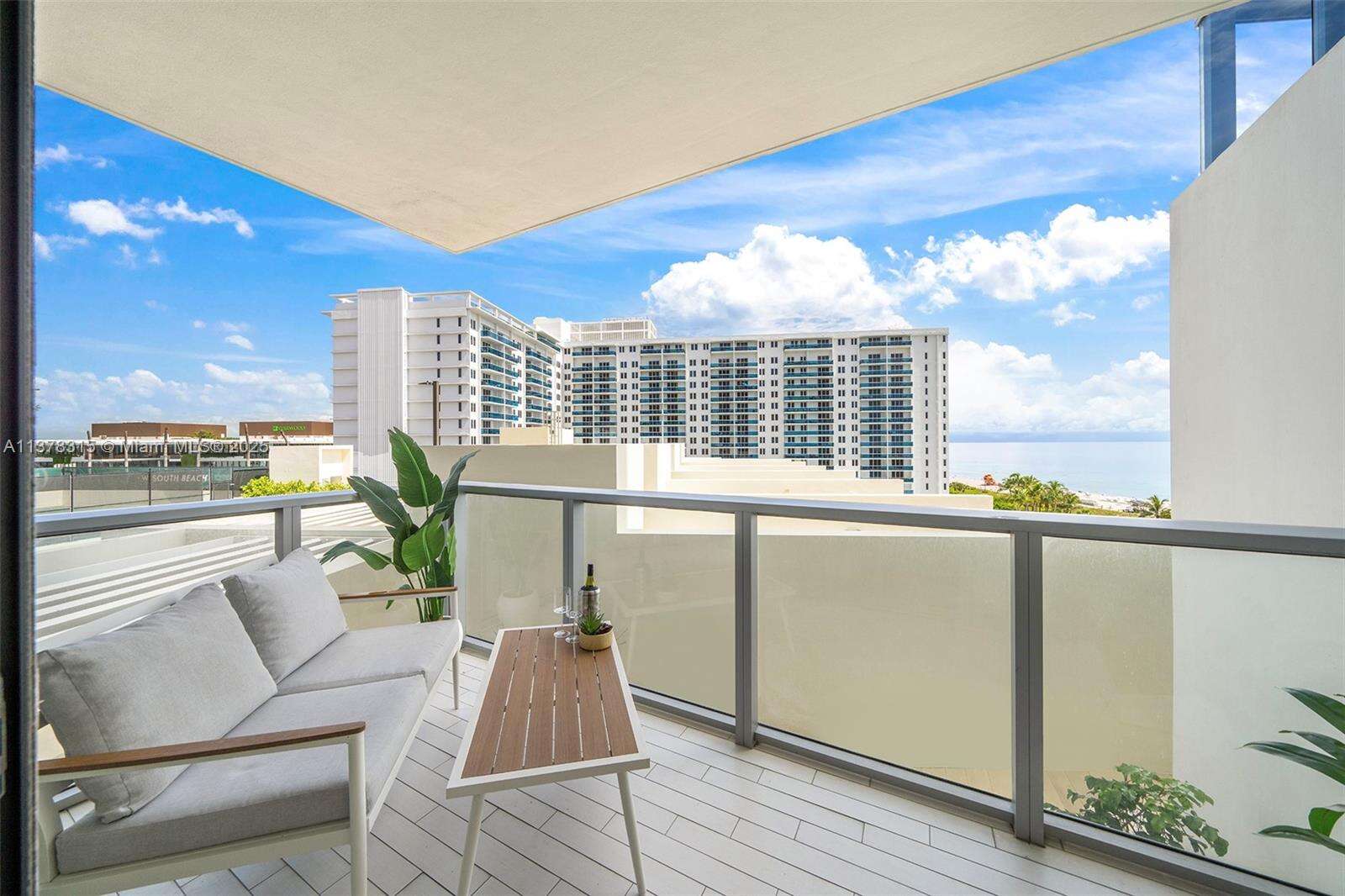 W South Beach at 2201 Collins Ave, Miami Beach, FL 33139 - For Rent photo 13