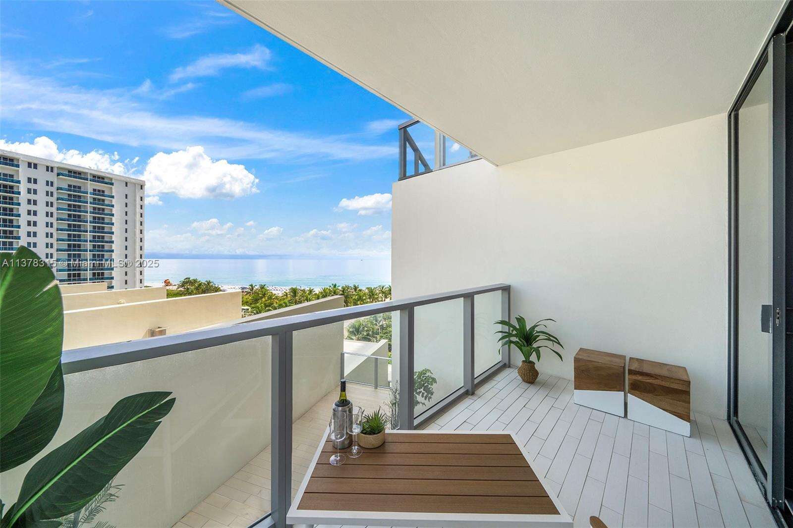 W South Beach at 2201 Collins Ave, Miami Beach, FL 33139 - For Rent photo 14