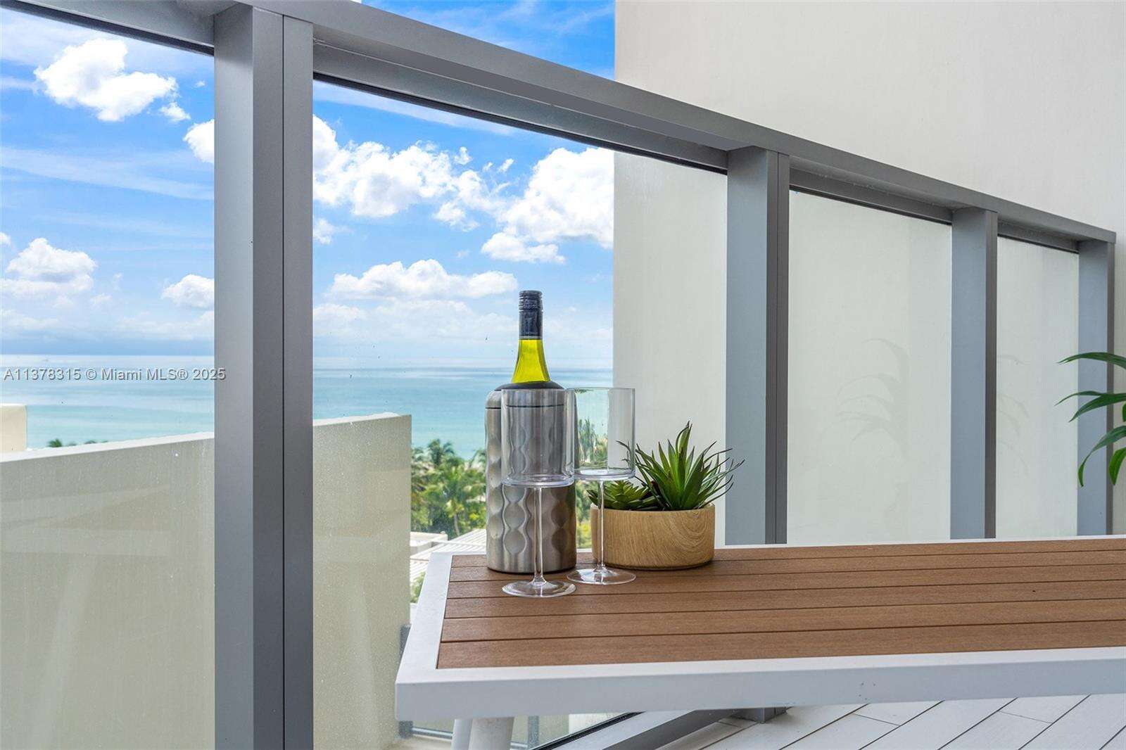 W South Beach at 2201 Collins Ave, Miami Beach, FL 33139 - For Rent photo 15