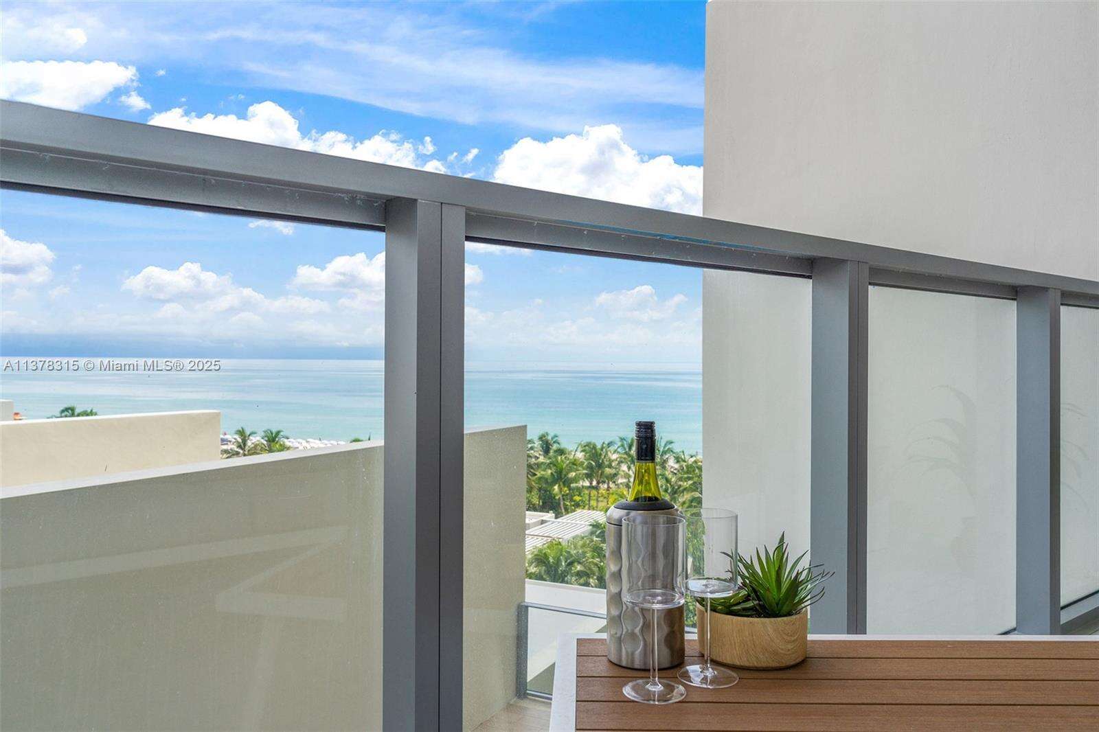 W South Beach at 2201 Collins Ave, Miami Beach, FL 33139 - For Rent photo 16