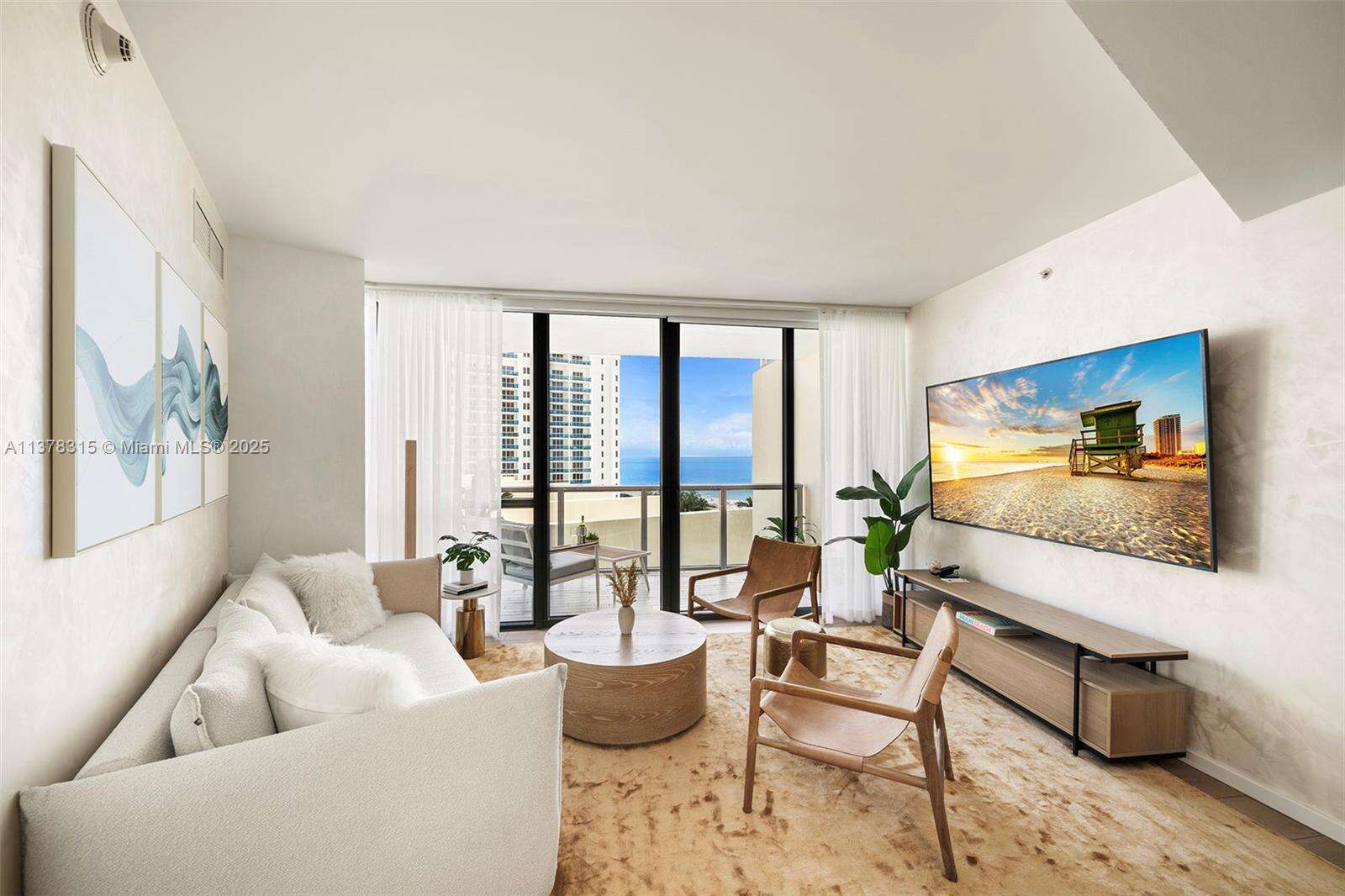 W South Beach at 2201 Collins Ave, Miami Beach, FL 33139 - For Rent photo 3