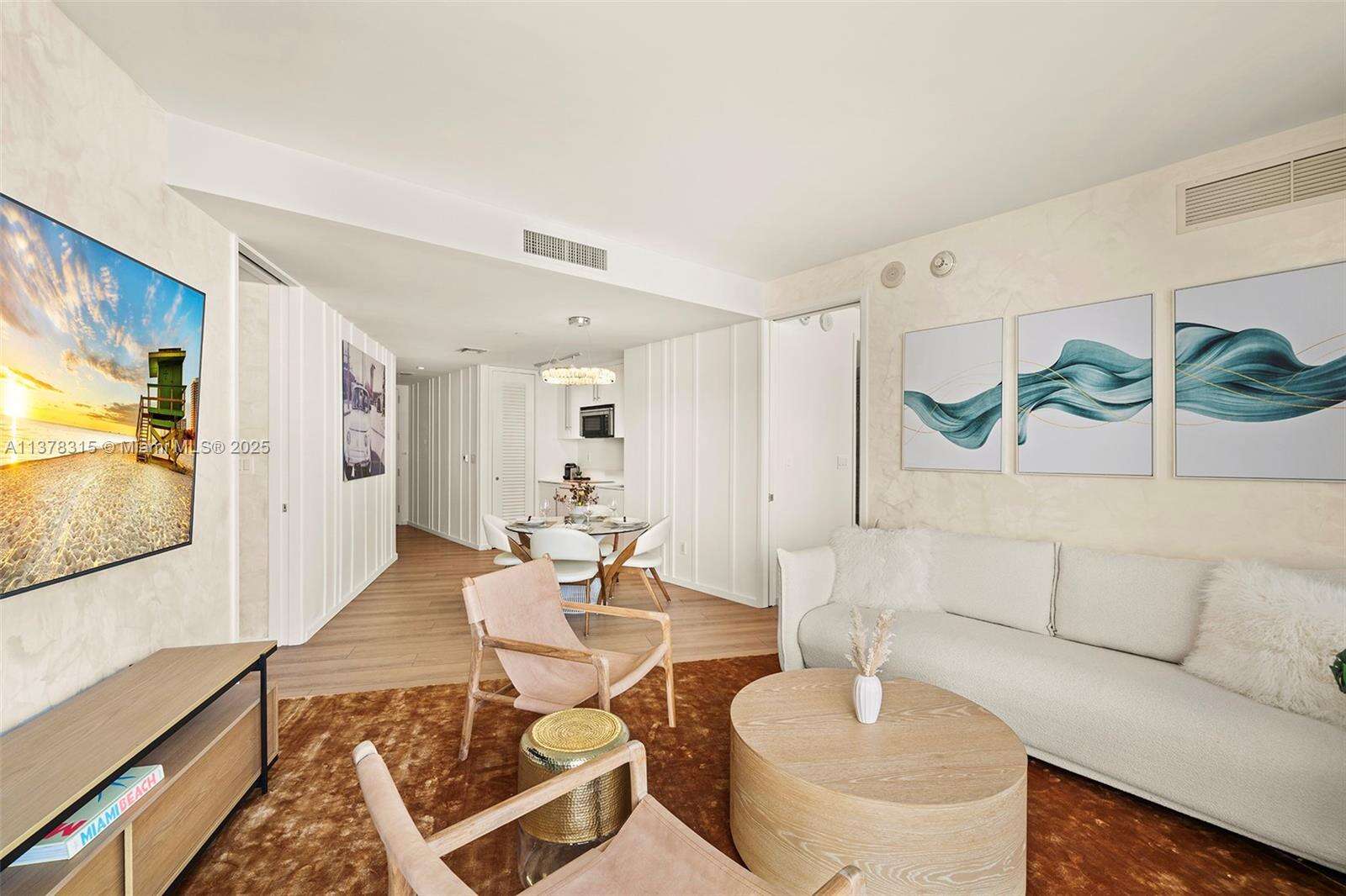W South Beach at 2201 Collins Ave, Miami Beach, FL 33139 - For Rent photo 4