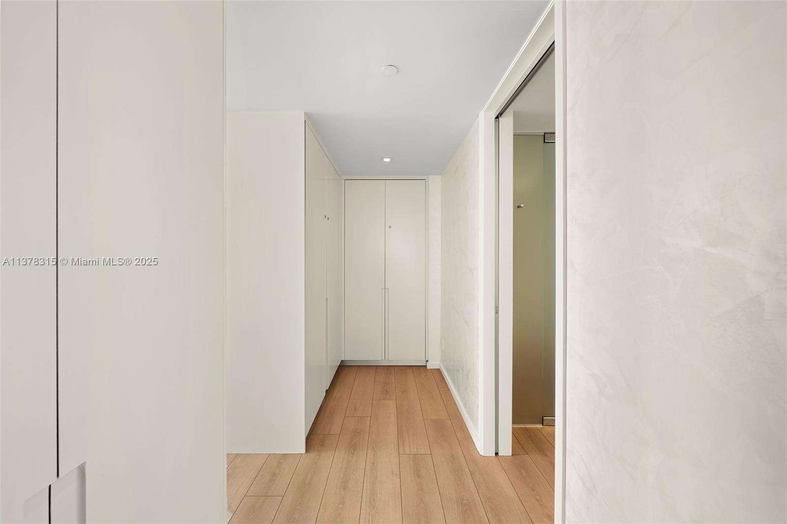 W South Beach at 2201 Collins Ave, Miami Beach, FL 33139 - For Rent photo 38