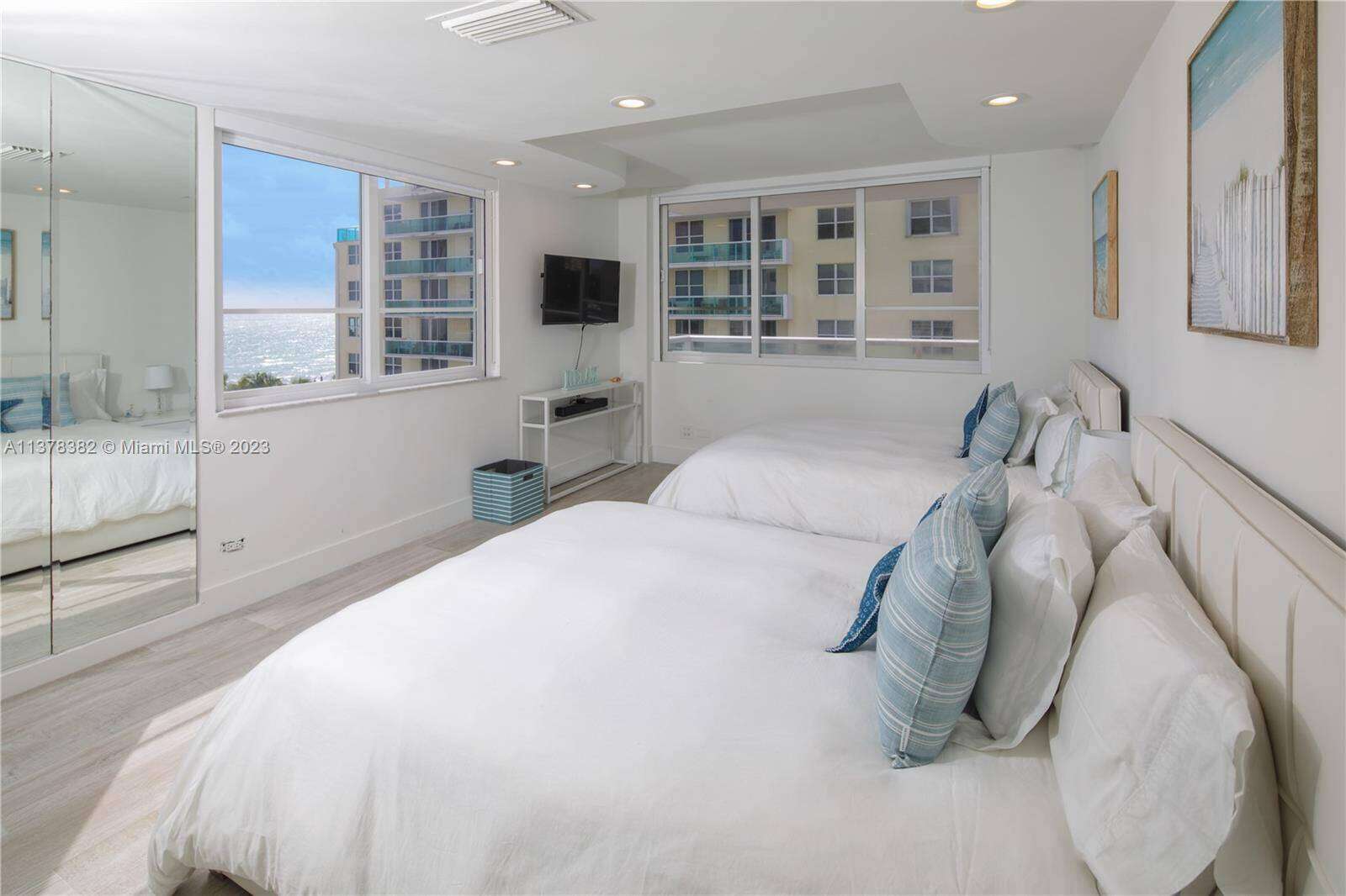 The Carriage Club North at 5005 Collins Ave, Miami Beach, FL 33140 - For Rent photo 13