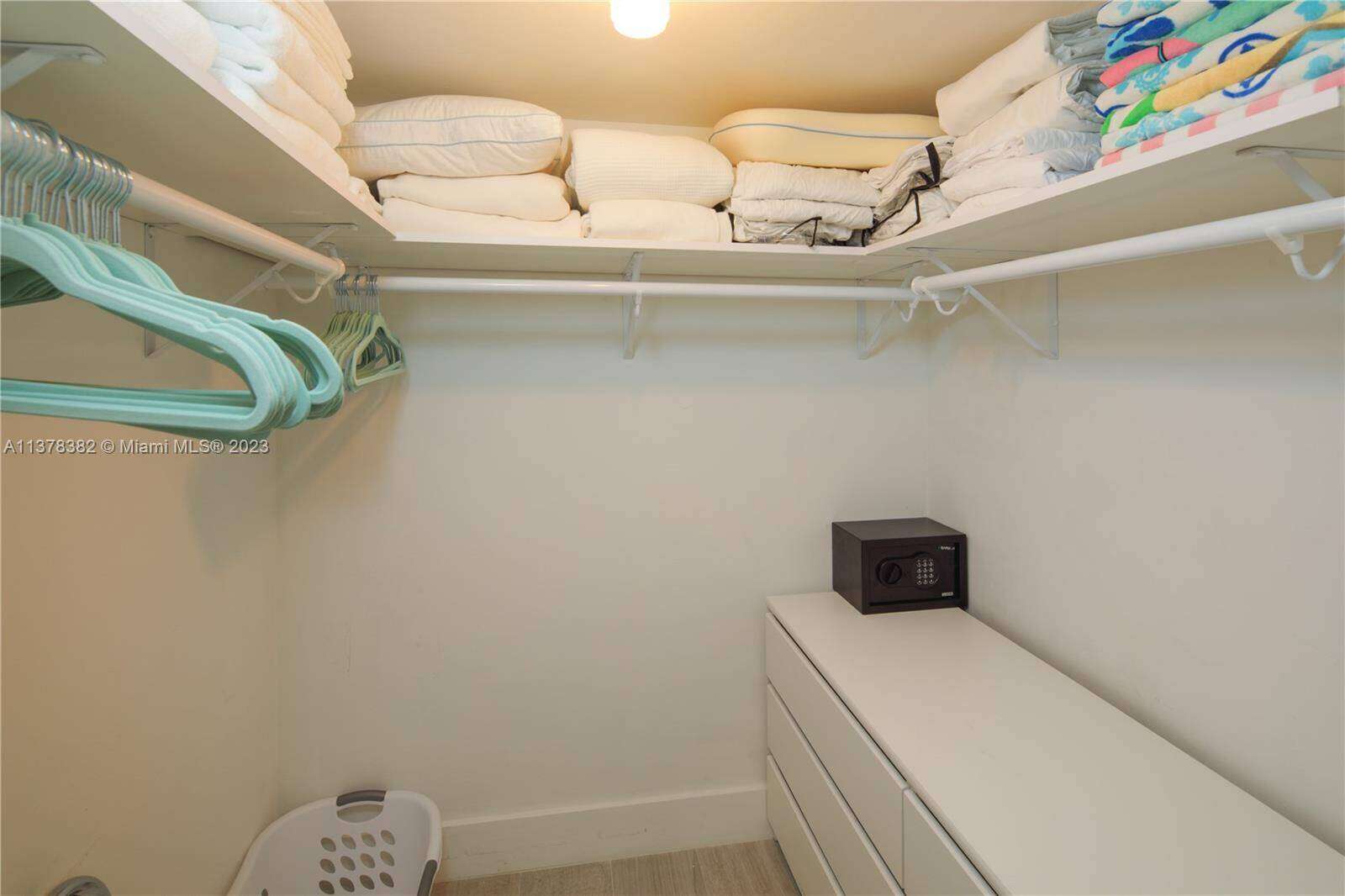 The Carriage Club North at 5005 Collins Ave, Miami Beach, FL 33140 - For Rent photo 17