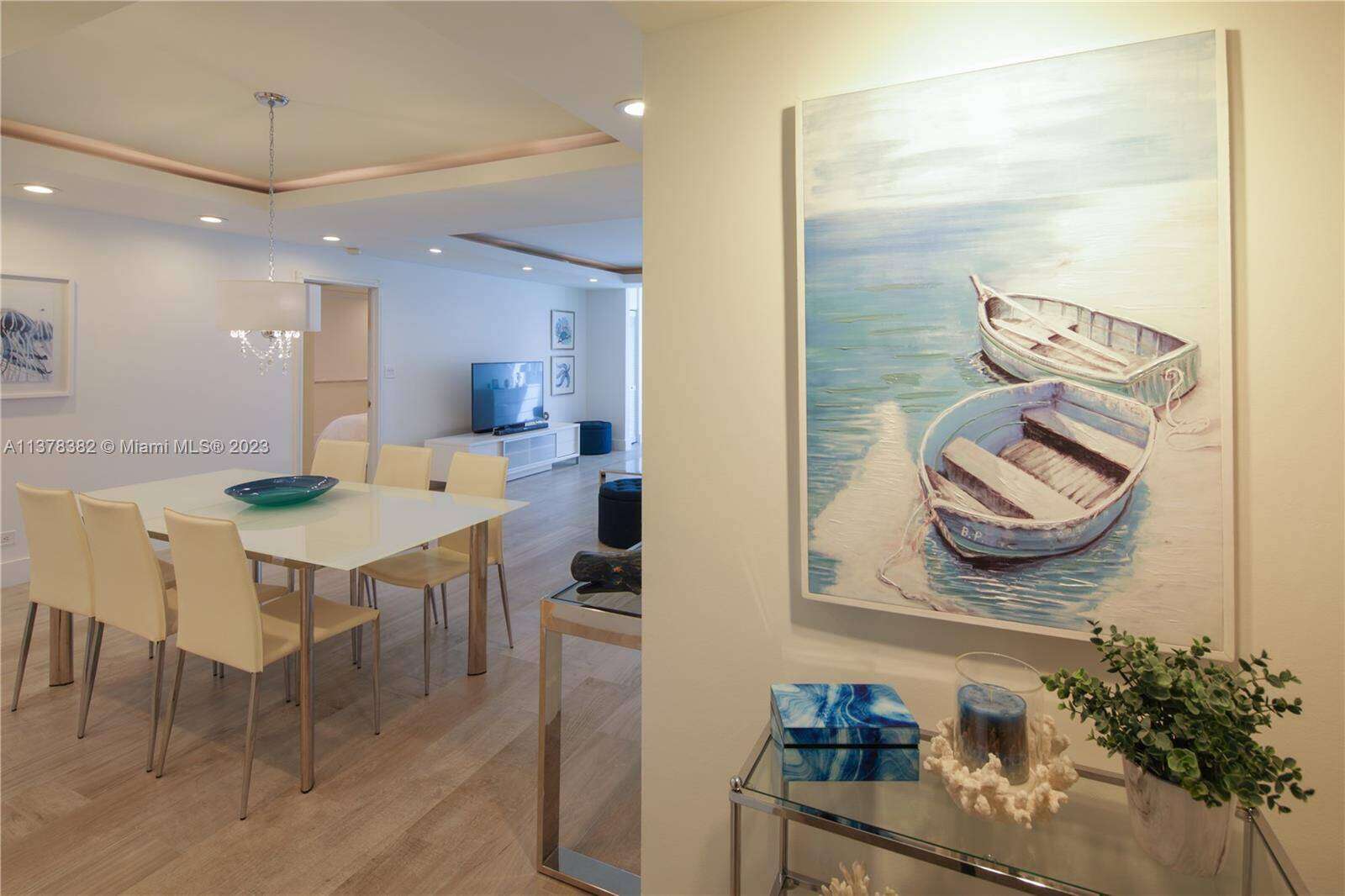 The Carriage Club North at 5005 Collins Ave, Miami Beach, FL 33140 - For Rent photo 3