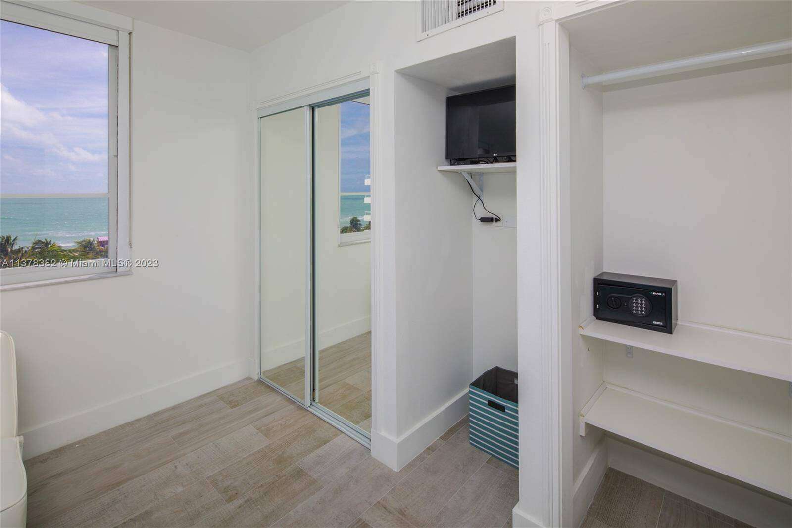 The Carriage Club North at 5005 Collins Ave, Miami Beach, FL 33140 - For Rent photo 22