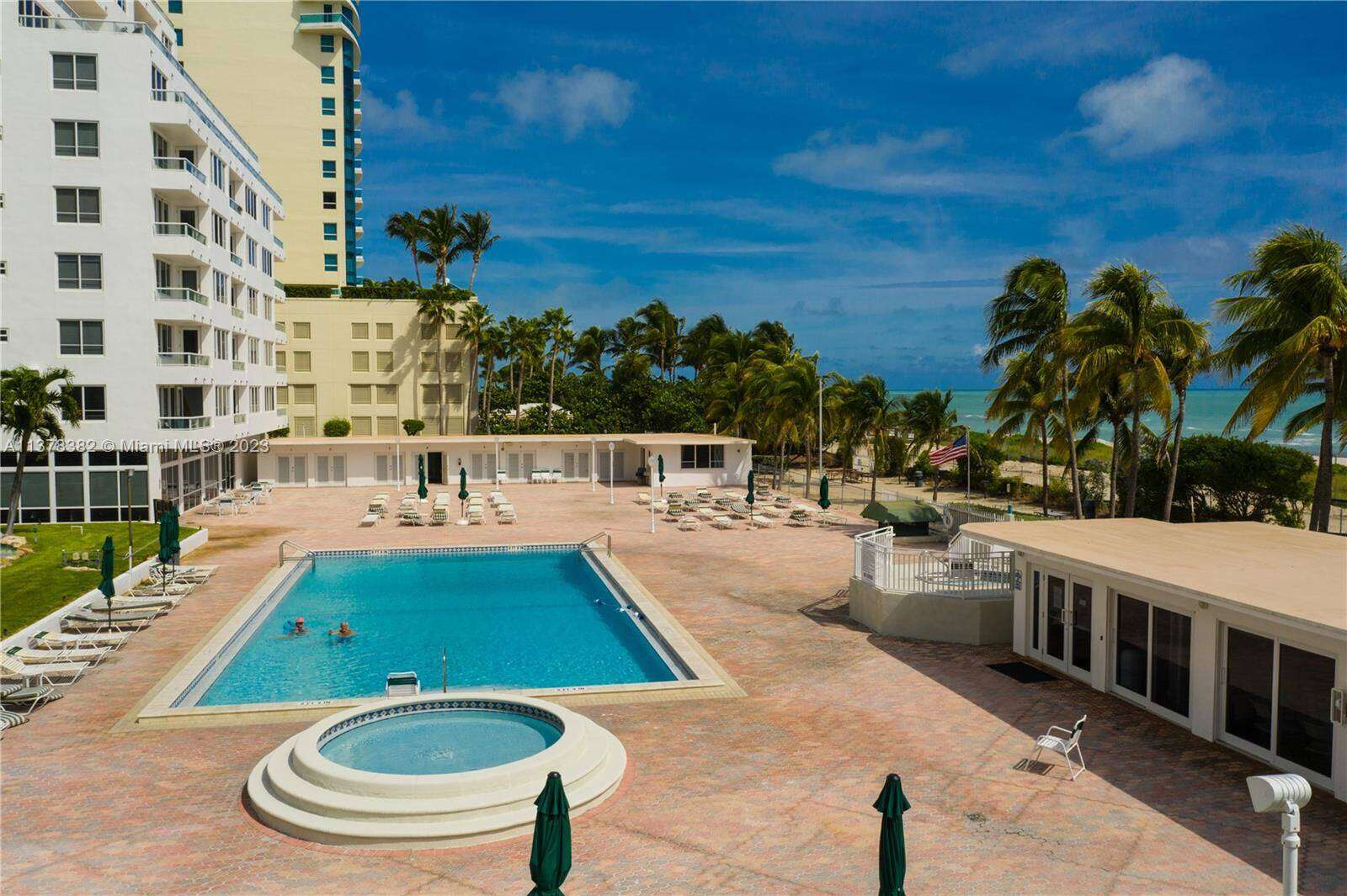 The Carriage Club North at 5005 Collins Ave, Miami Beach, FL 33140 - For Rent photo 25