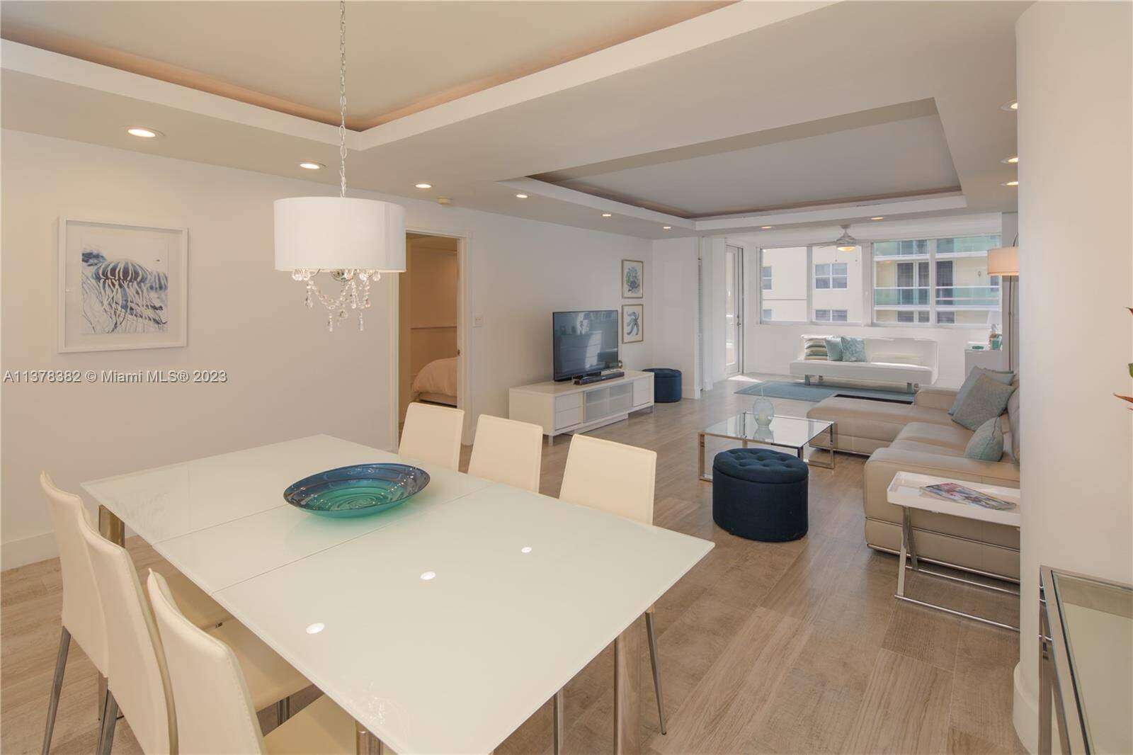 The Carriage Club North at 5005 Collins Ave, Miami Beach, FL 33140 - For Rent photo 4