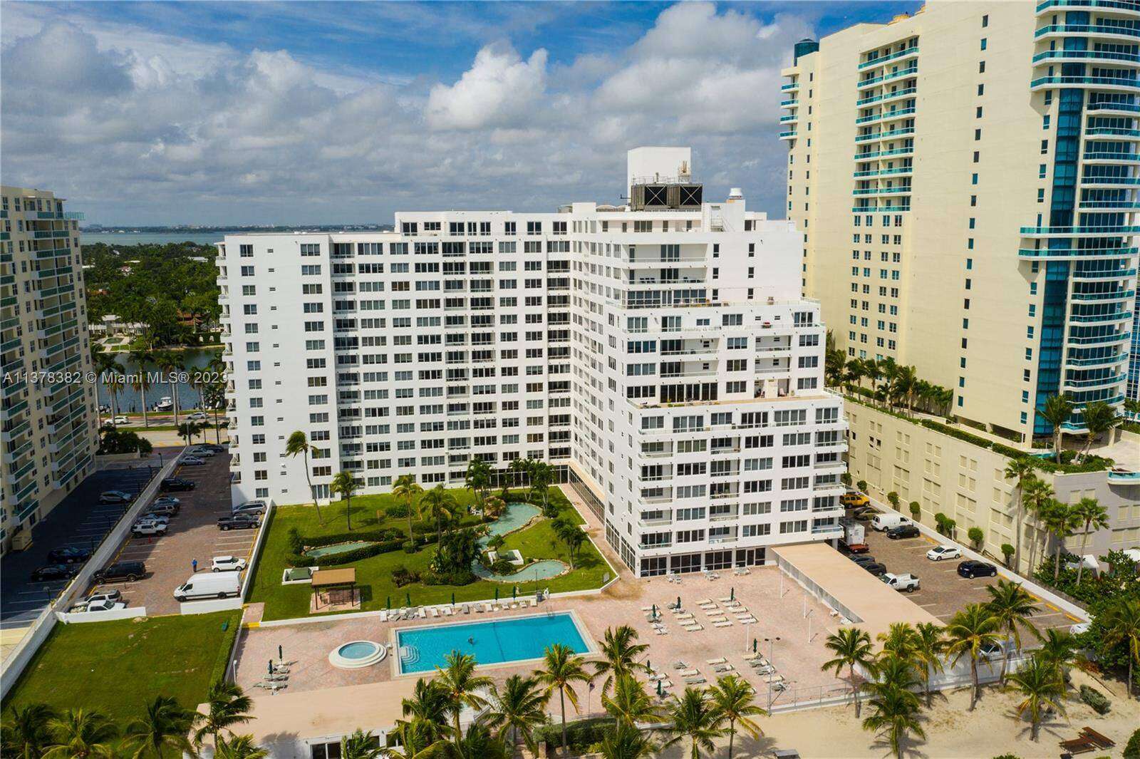 The Carriage Club North at 5005 Collins Ave, Miami Beach, FL 33140 - For Rent photo 31