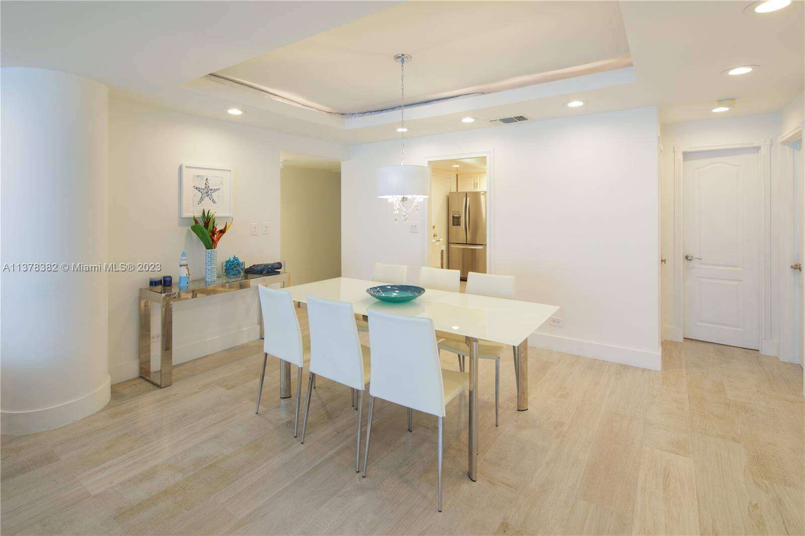 The Carriage Club North at 5005 Collins Ave, Miami Beach, FL 33140 - For Rent photo 5