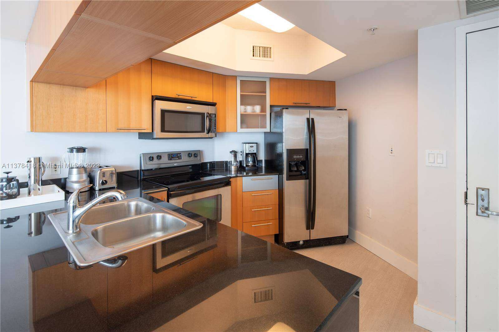 Opera Tower at 1750 Bayshore Dr, Miami, FL 33132 - For Rent photo 5