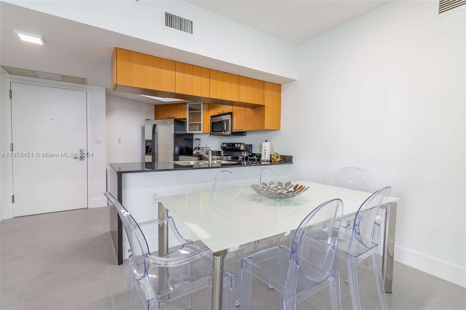 Opera Tower at 1750 Bayshore Dr, Miami, FL 33132 - For Rent photo 11