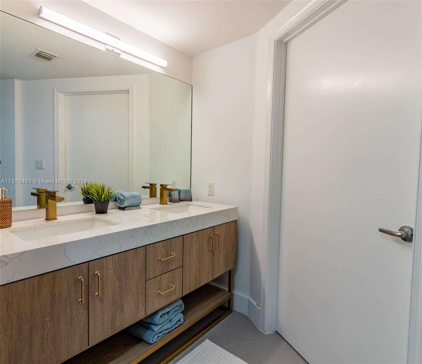 Opera Tower at 1750 Bayshore Dr, Miami, FL 33132 - For Rent photo 27