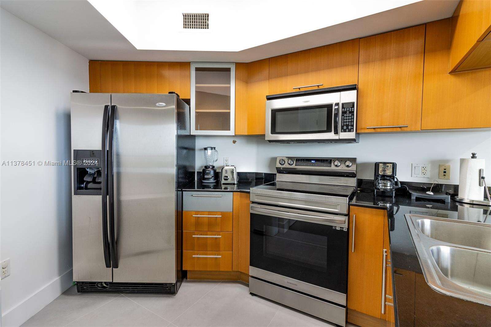 Opera Tower at 1750 Bayshore Dr, Miami, FL 33132 - For Rent photo 9