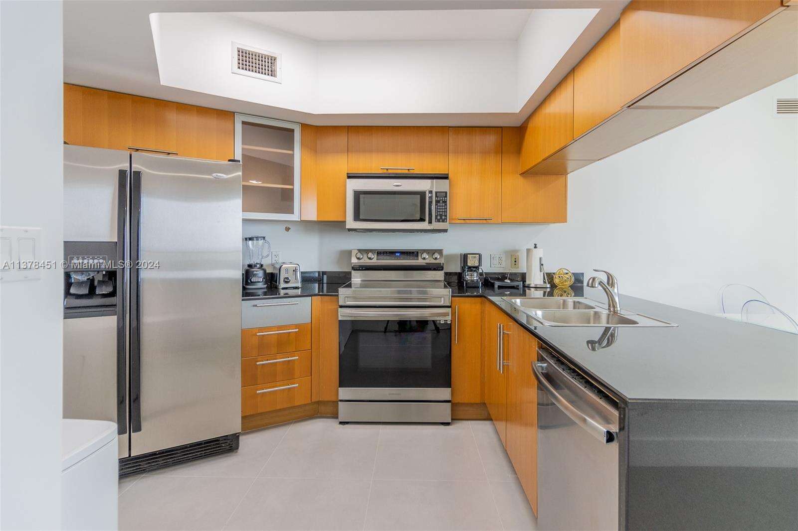 Opera Tower at 1750 Bayshore Dr, Miami, FL 33132 - For Rent photo 10