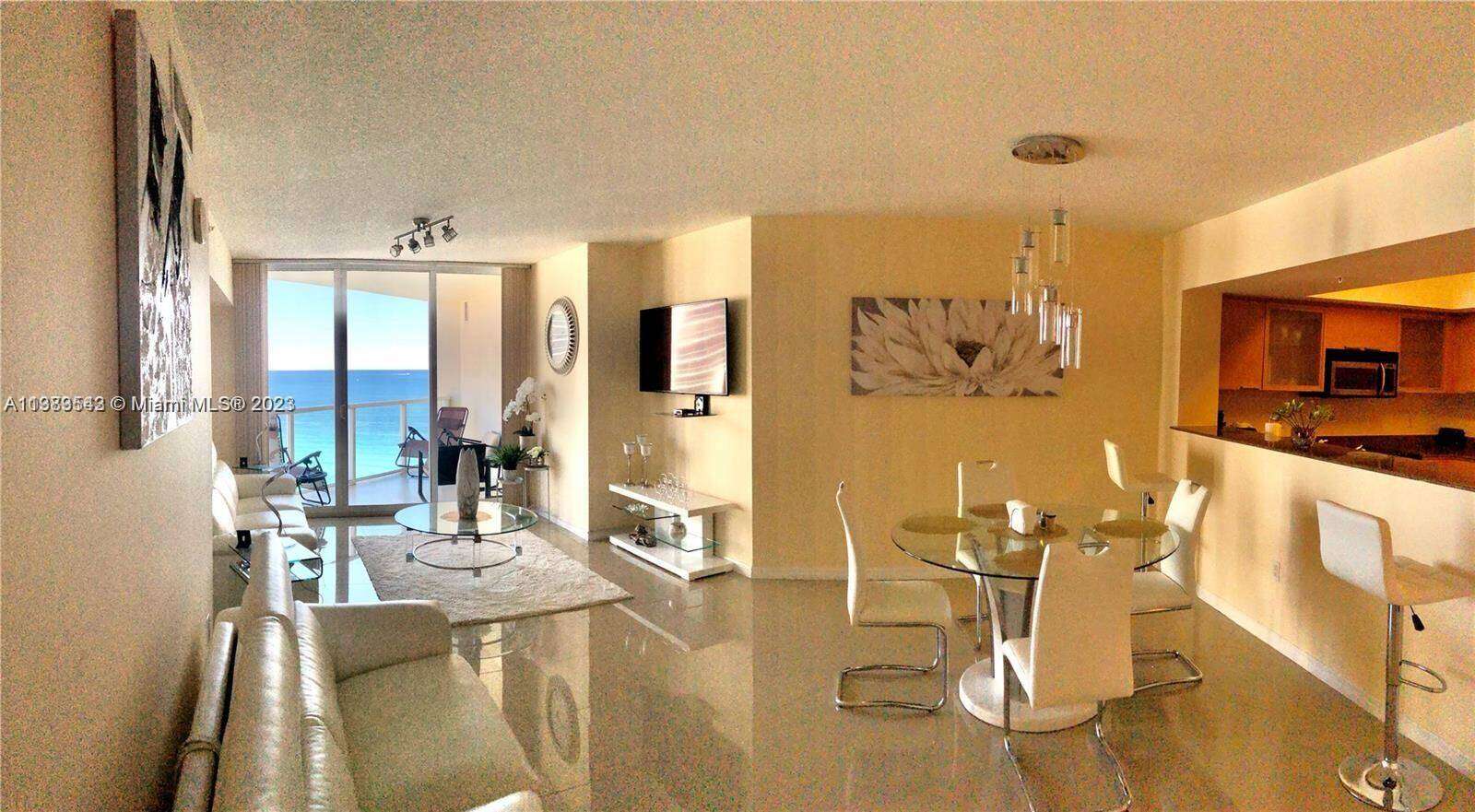 La Perla at 16699 Collins Ave, Sunny Isles Beach, FL 33160 - For Rent photo 3