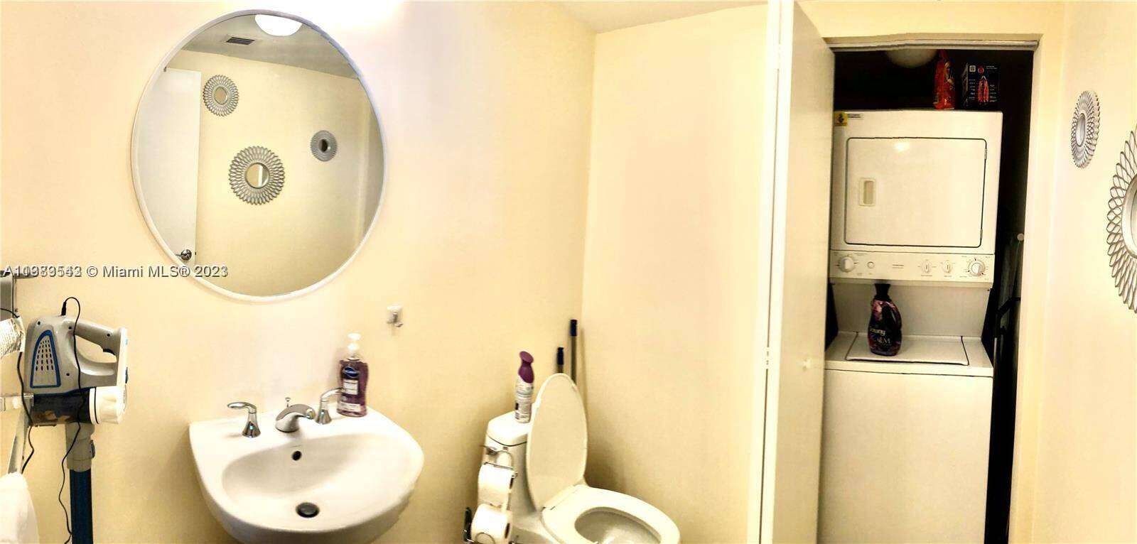 La Perla at 16699 Collins Ave, Sunny Isles Beach, FL 33160 - For Rent photo 30
