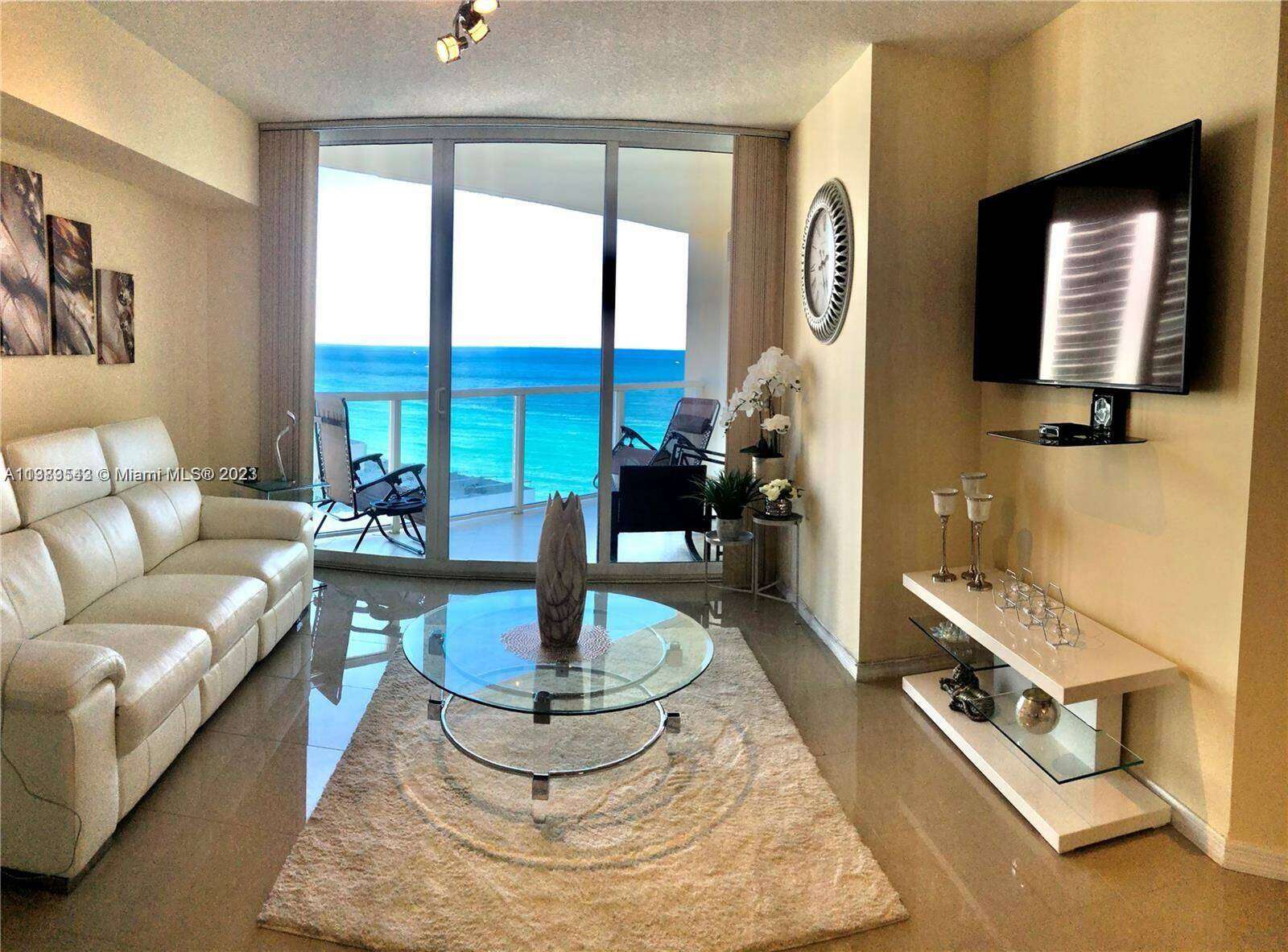 La Perla at 16699 Collins Ave, Sunny Isles Beach, FL 33160 - For Rent photo 6