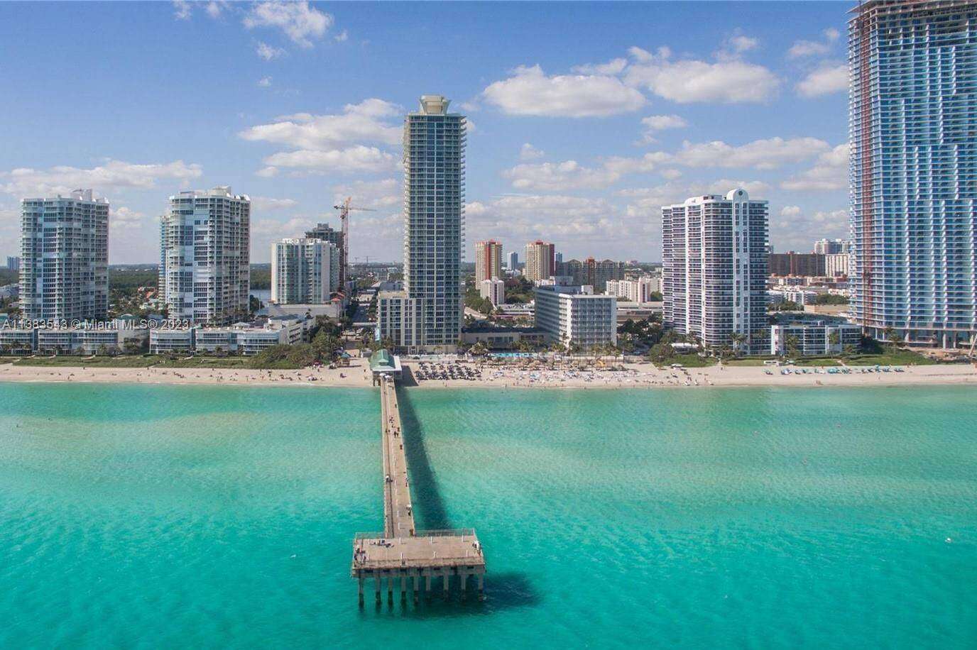 La Perla at 16699 Collins Ave, Sunny Isles Beach, FL 33160 - For Rent photo 55