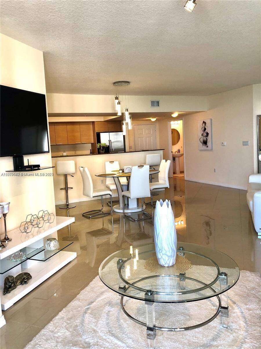 La Perla at 16699 Collins Ave, Sunny Isles Beach, FL 33160 - For Rent photo 9