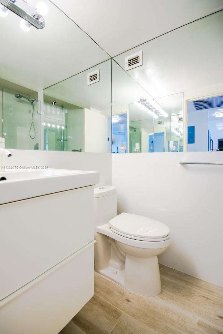 The Pavilion at 5601 Collins Ave, Miami Beach, FL 33140 - For Rent photo 10