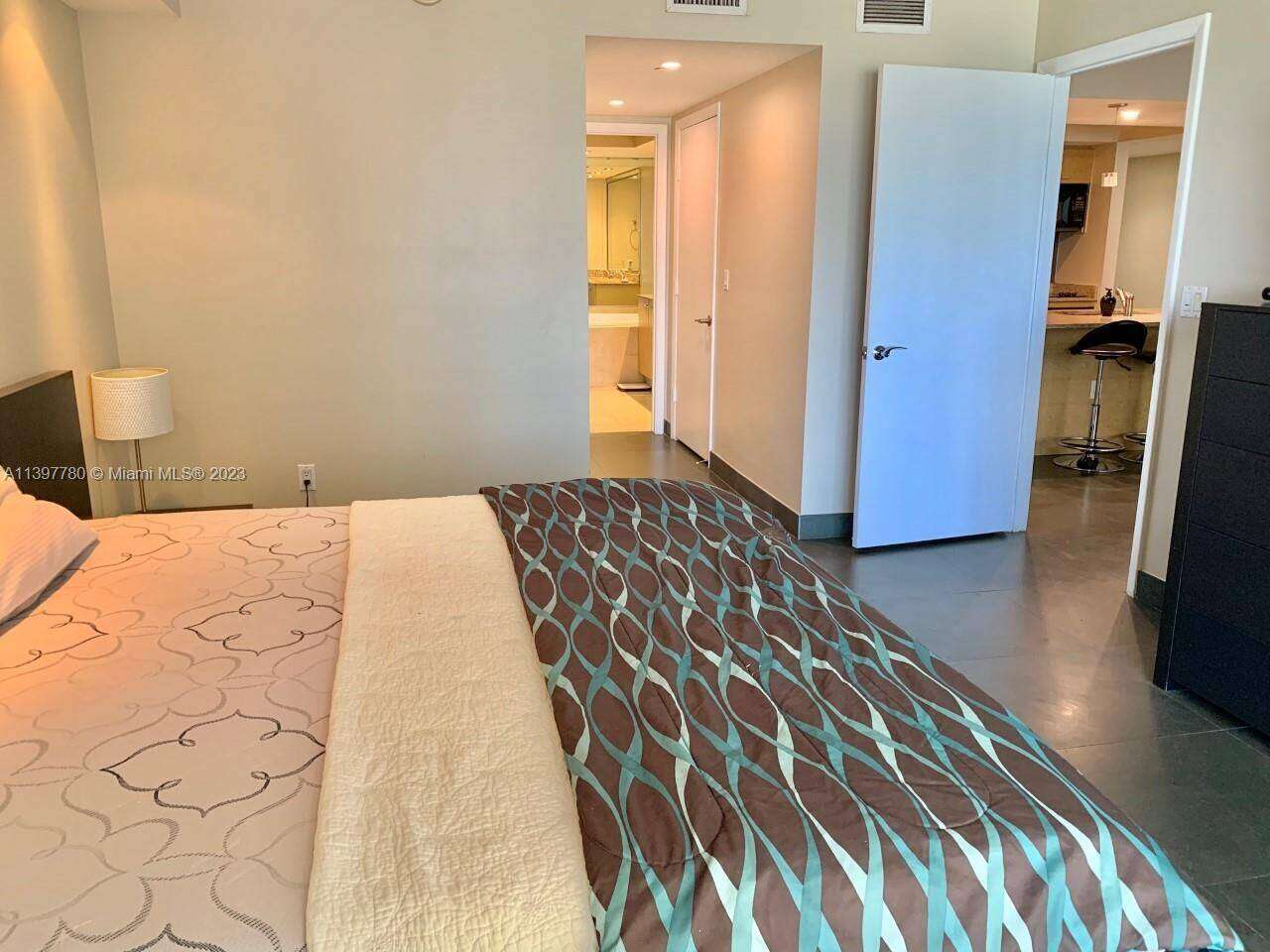 The Beach Club Two at 1830 Ocean Dr, Hallandale Beach, FL 33009 - For Rent photo 16