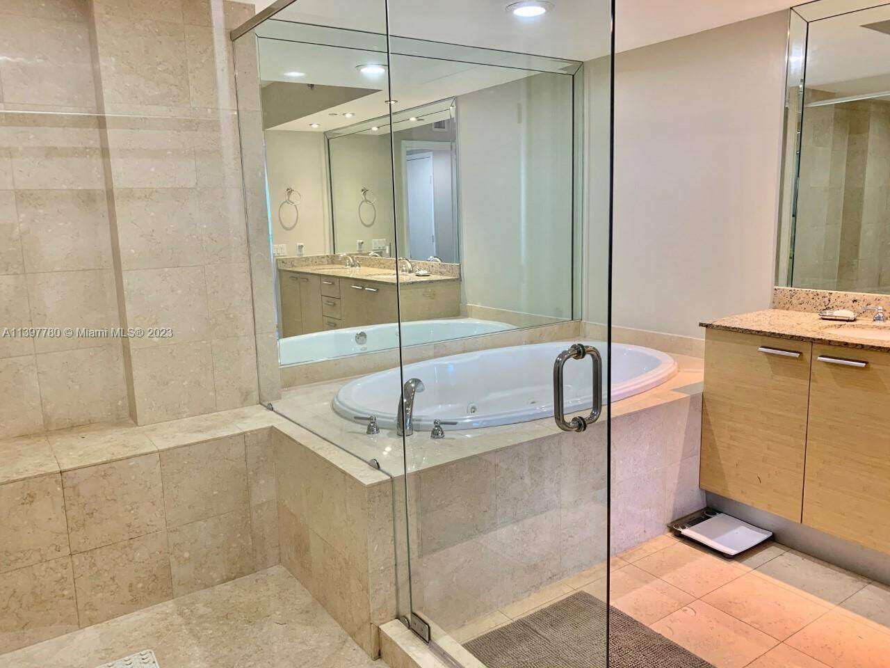 The Beach Club Two at 1830 Ocean Dr, Hallandale Beach, FL 33009 - For Rent photo 20