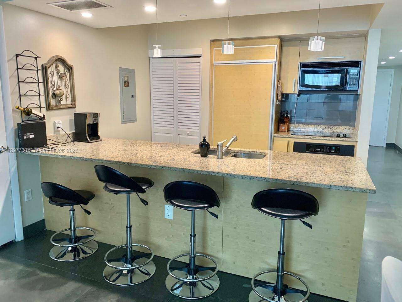 The Beach Club Two at 1830 Ocean Dr, Hallandale Beach, FL 33009 - For Rent photo 9