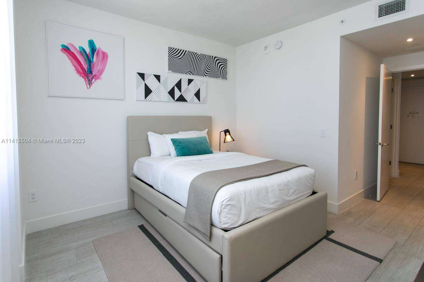 Hyde Beach House at 4010 Ocean Dr, Hollywood, FL 33019 - For Rent photo 16
