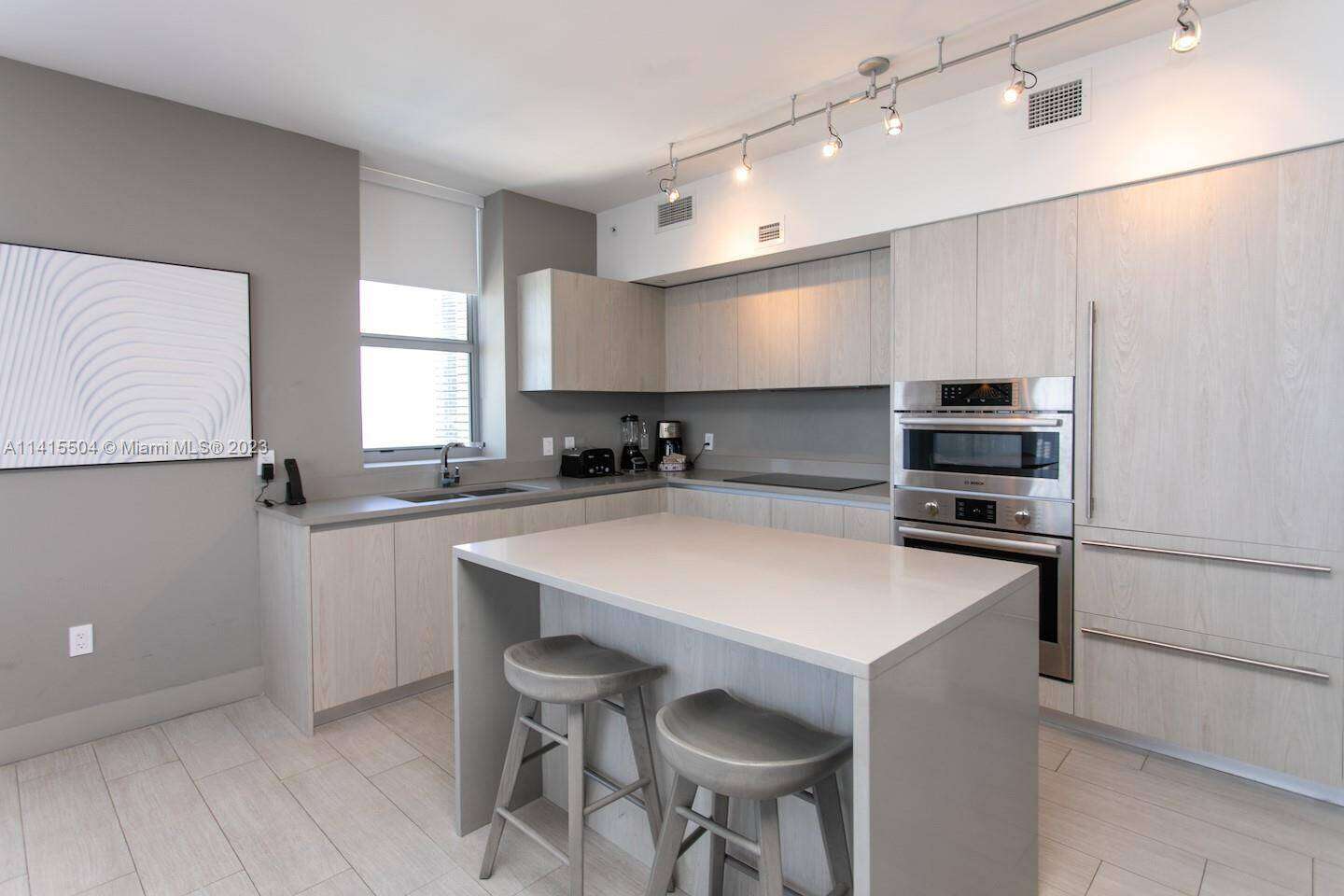Hyde Beach House at 4010 Ocean Dr, Hollywood, FL 33019 - For Rent photo 38